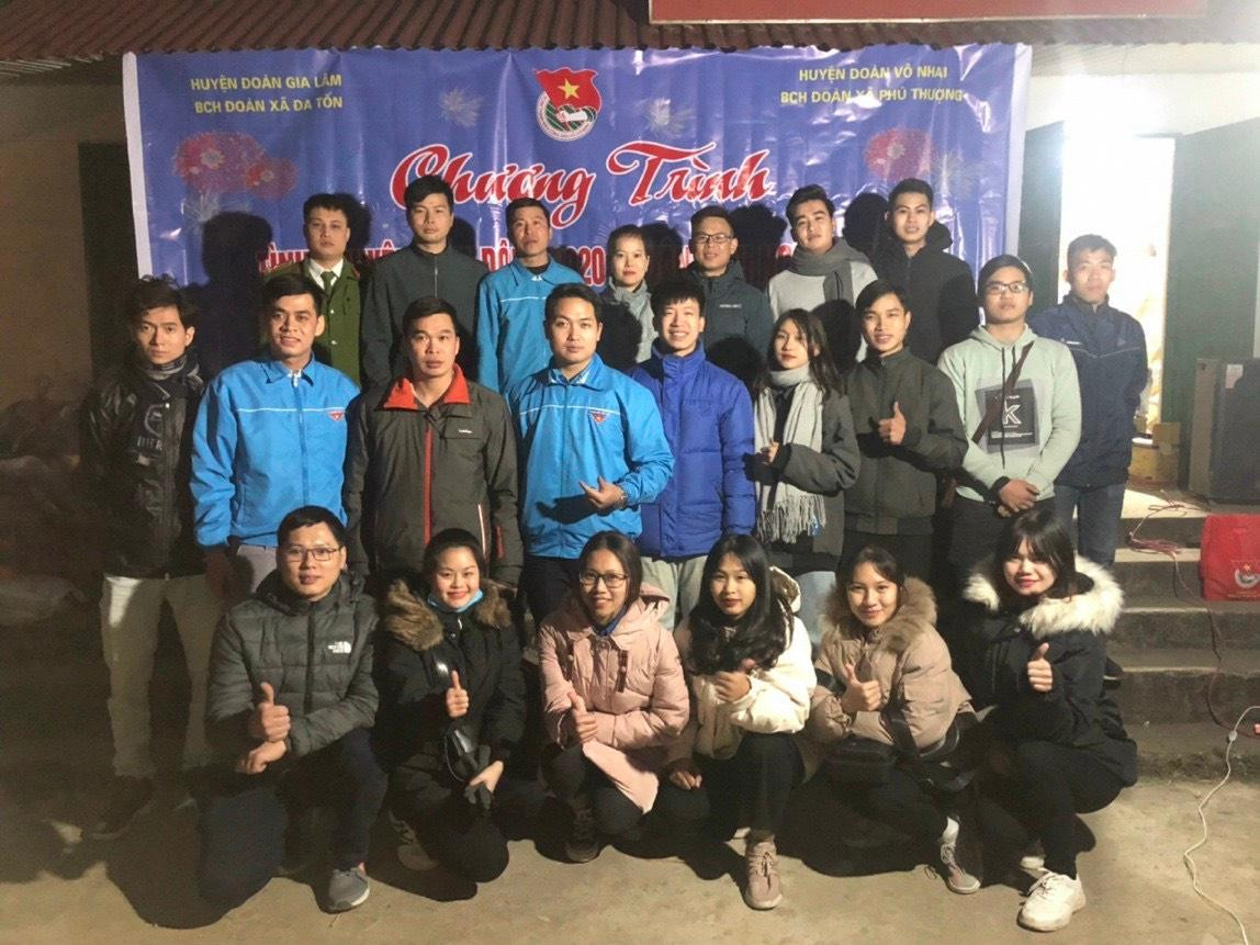 Quỳnh chia sẻ: "Mỗi chuyến đi, mỗi lần chứng kiến thêm nhiều cuộc đời, tiếp xúc với nhiều nét văn hoá khác nhau là mỗi lần mình học được bài học mới về sự tôn trọng, đoàn kết và lan tỏa yêu thương đến mọi người." Quỳnh chia sẻ: "Mỗi chuyến đi, mỗi lần chứng kiến thêm nhiều cuộc đời, tiếp xúc với nhiều nét văn hoá khác nhau là mỗi lần mình học được bài học mới về sự tôn trọng, đoàn kết và lan tỏa yêu thương đến mọi người."