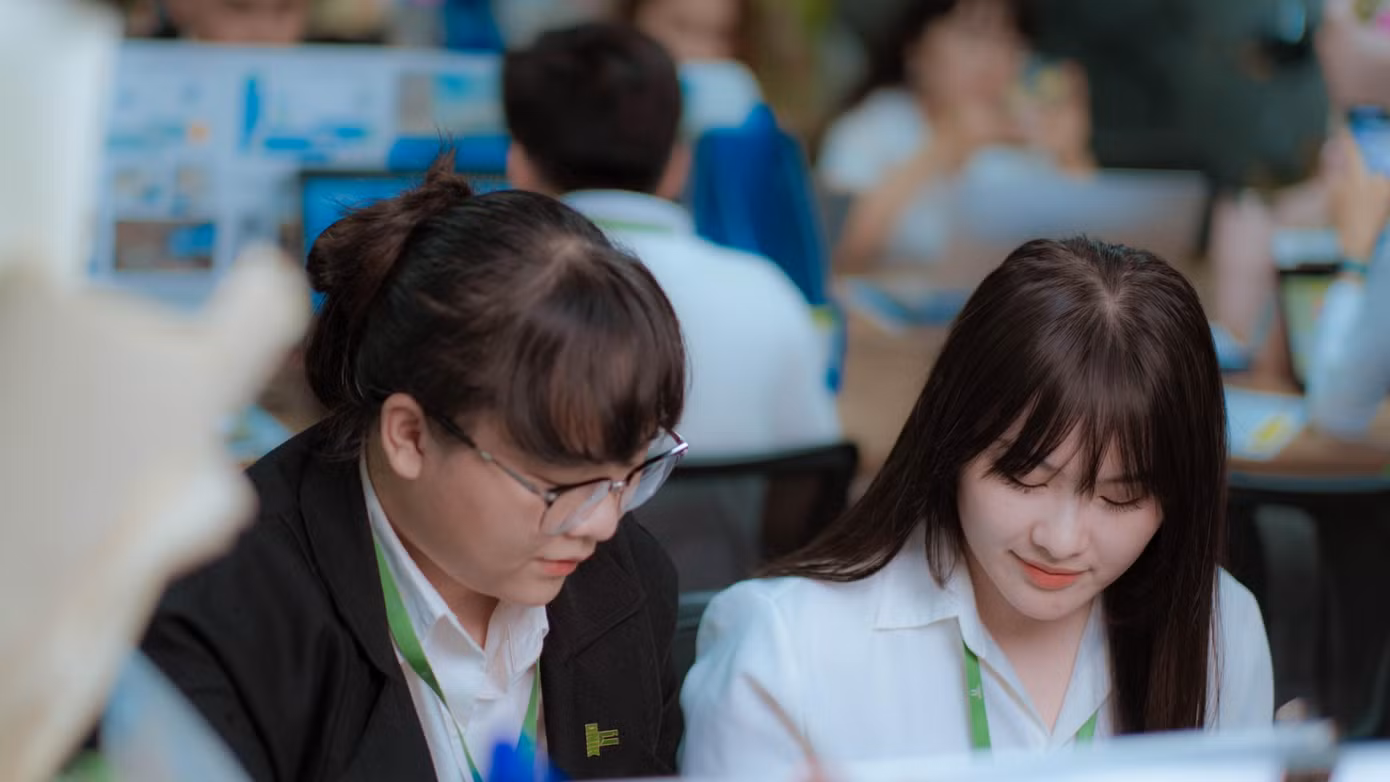 "Tiền lương bao nhiêu là đủ?" là câu hỏi của hầu hết sinh viên đã và đang chuẩn bị ra trường (Ảnh minh họa).