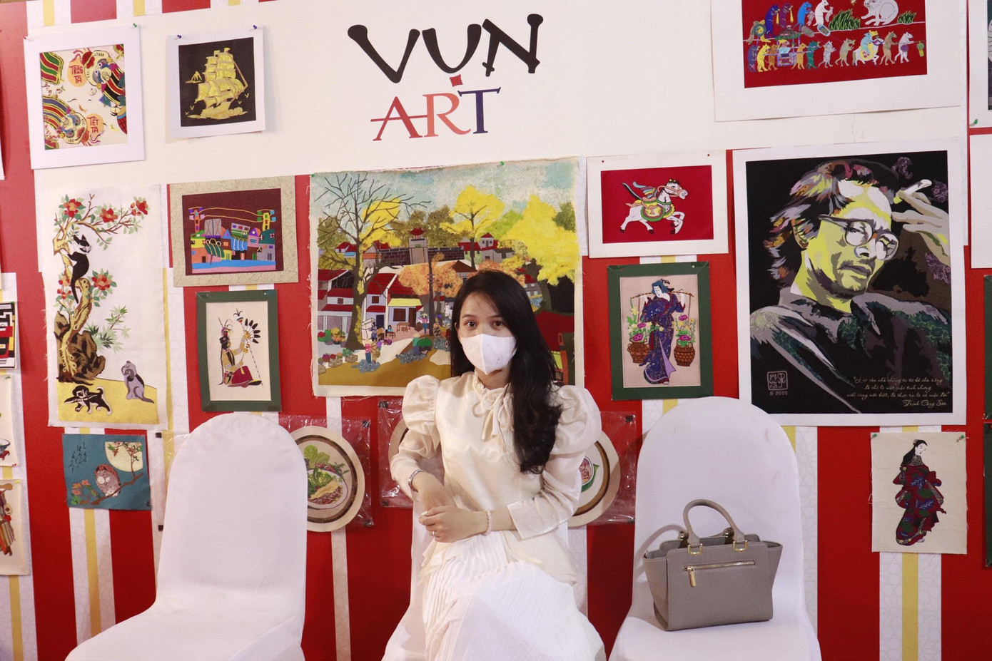 Gian hàng của Hợp tác xã Vụn Art – Tranh ghép vải.