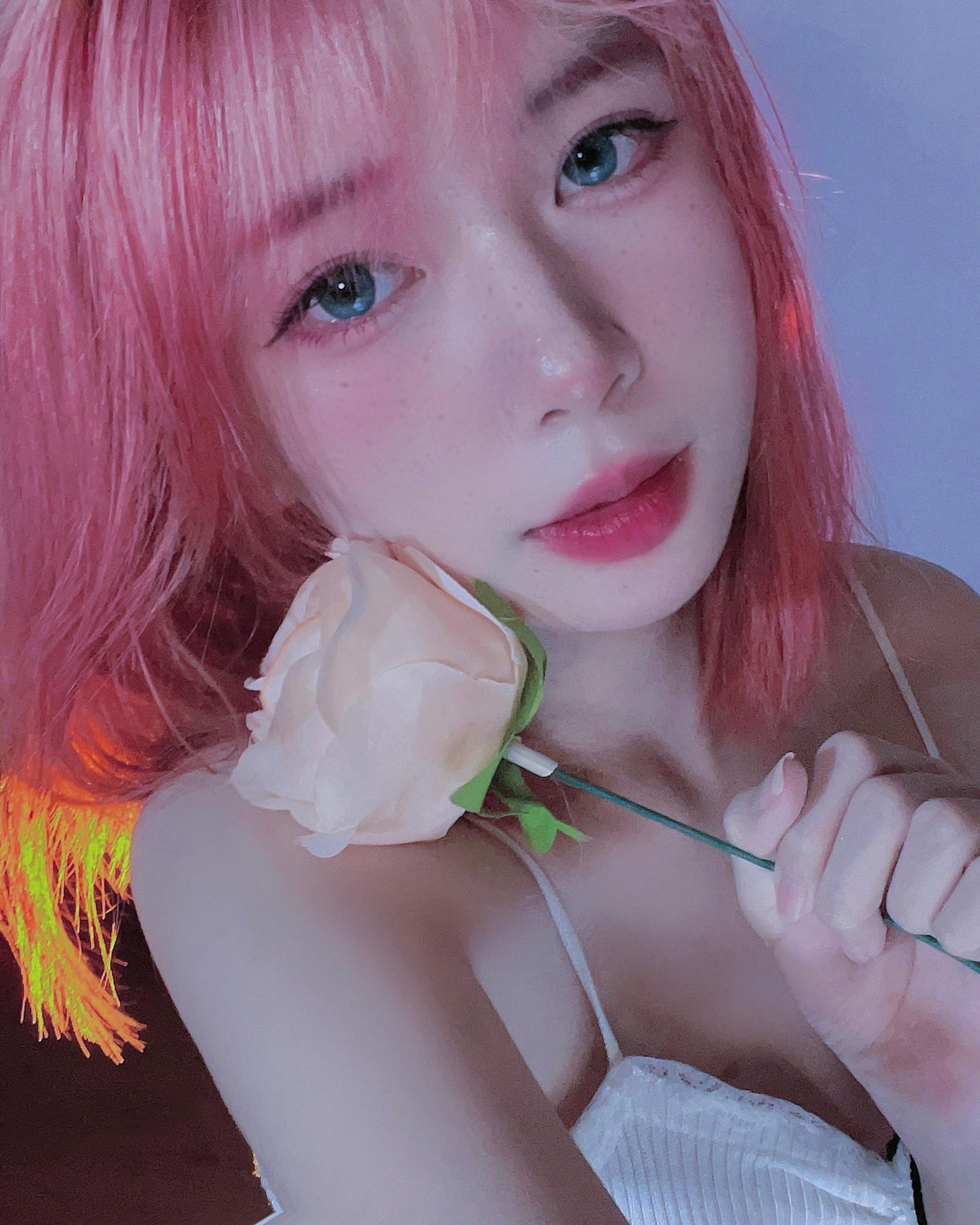 Ước mơ của Dương vô cùng giản dị, đó là có thể hoàn thành ước mơ của bố mẹ, sống một cuộc sống an nhiên, đủ đầy. Ước mơ của Dương vô cùng giản dị, đó là có thể hoàn thành ước mơ của bố mẹ, sống một cuộc sống an nhiên, đủ đầy.