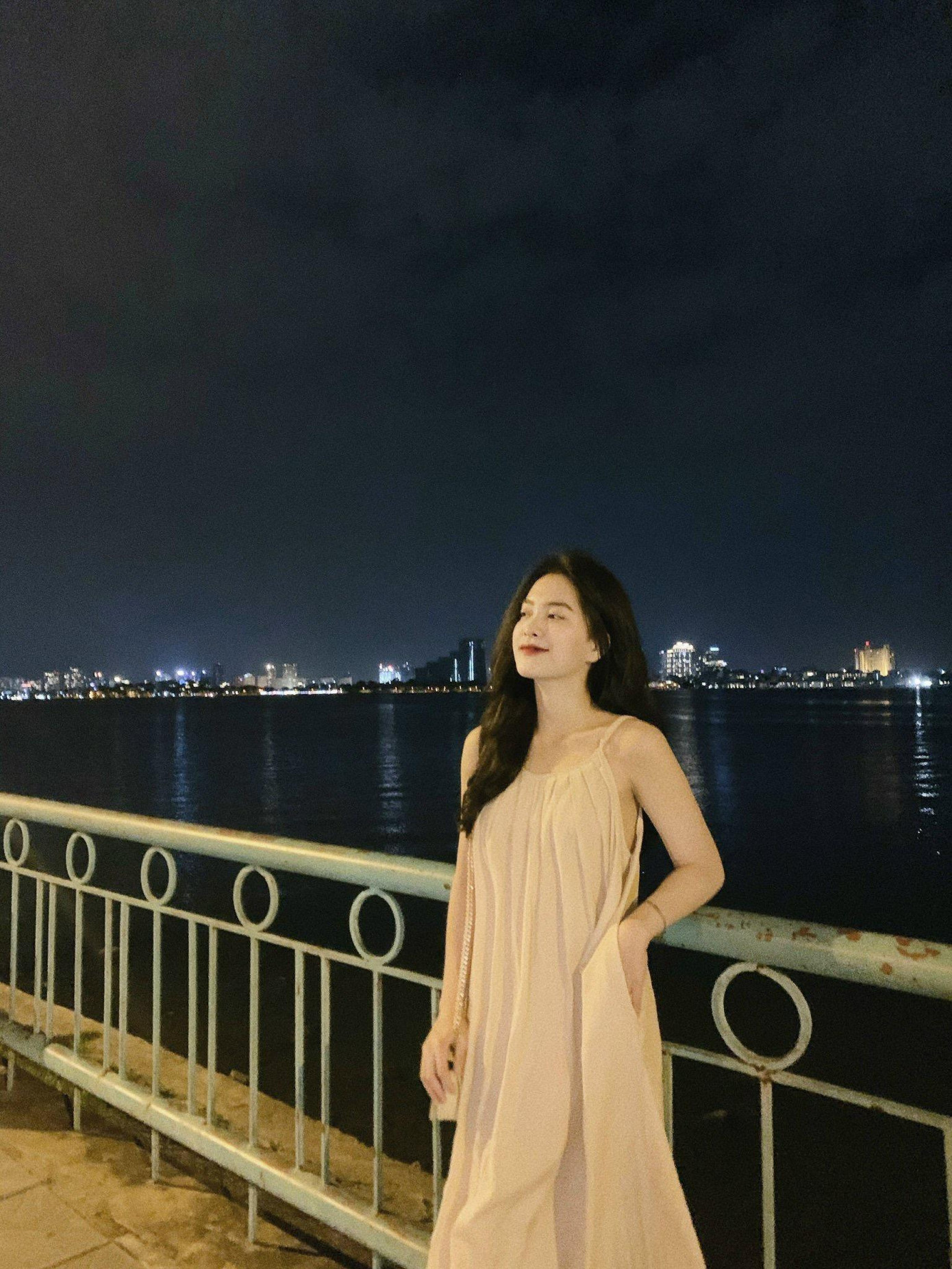 Với cô: &quot;Tuổi trẻ hãy dám nghĩ, dám làm, dám đối diện&quot;