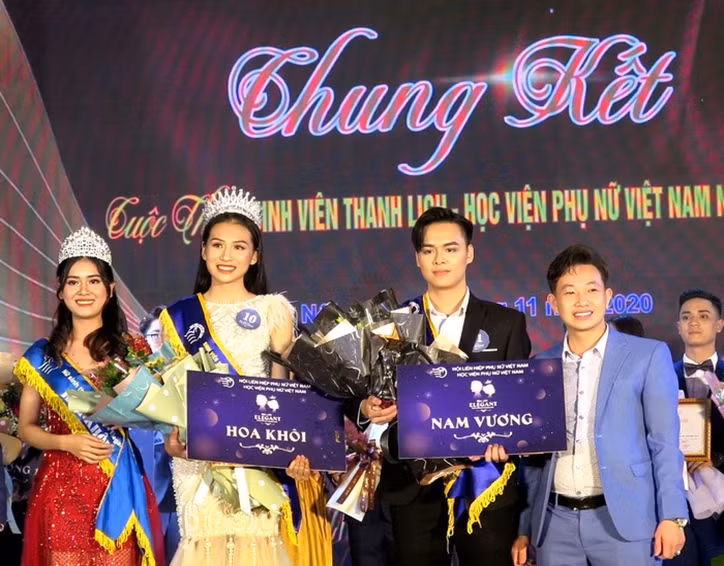 Hoa khôi và Nam Vương năm 2020.