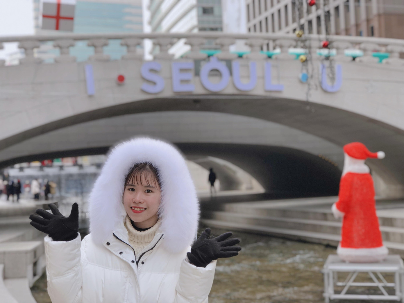 Hoàng Lan luôn có mong ước được đi trao đổi sinh viên Châu Âu. Hoàng Lan luôn có mong ước được đi trao đổi sinh viên Châu Âu.