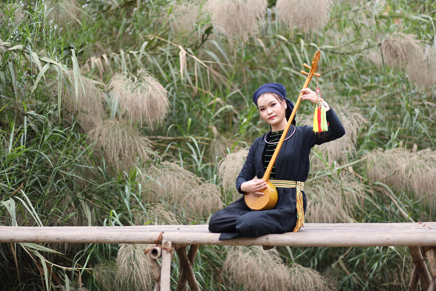 Nguyễn Hoài Thương sinh năm 1995, là cô gái dân tộc Tày của mảnh đất phong cảnh hữu tình Hà Giang.