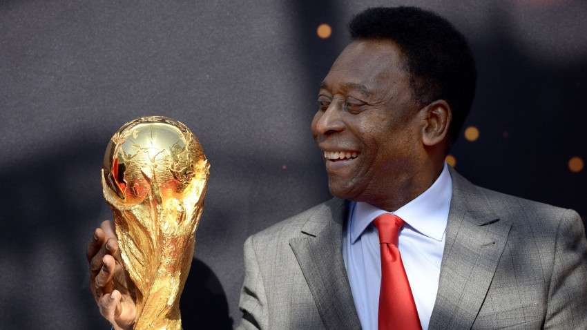 Pele là UNESCO Champion for Sport từ năm 1994 và làm việc không ngừng nghỉ để thúc đẩy thể thao như một công cụ vì hòa bình. Ông sẽ luôn được nhớ đến.