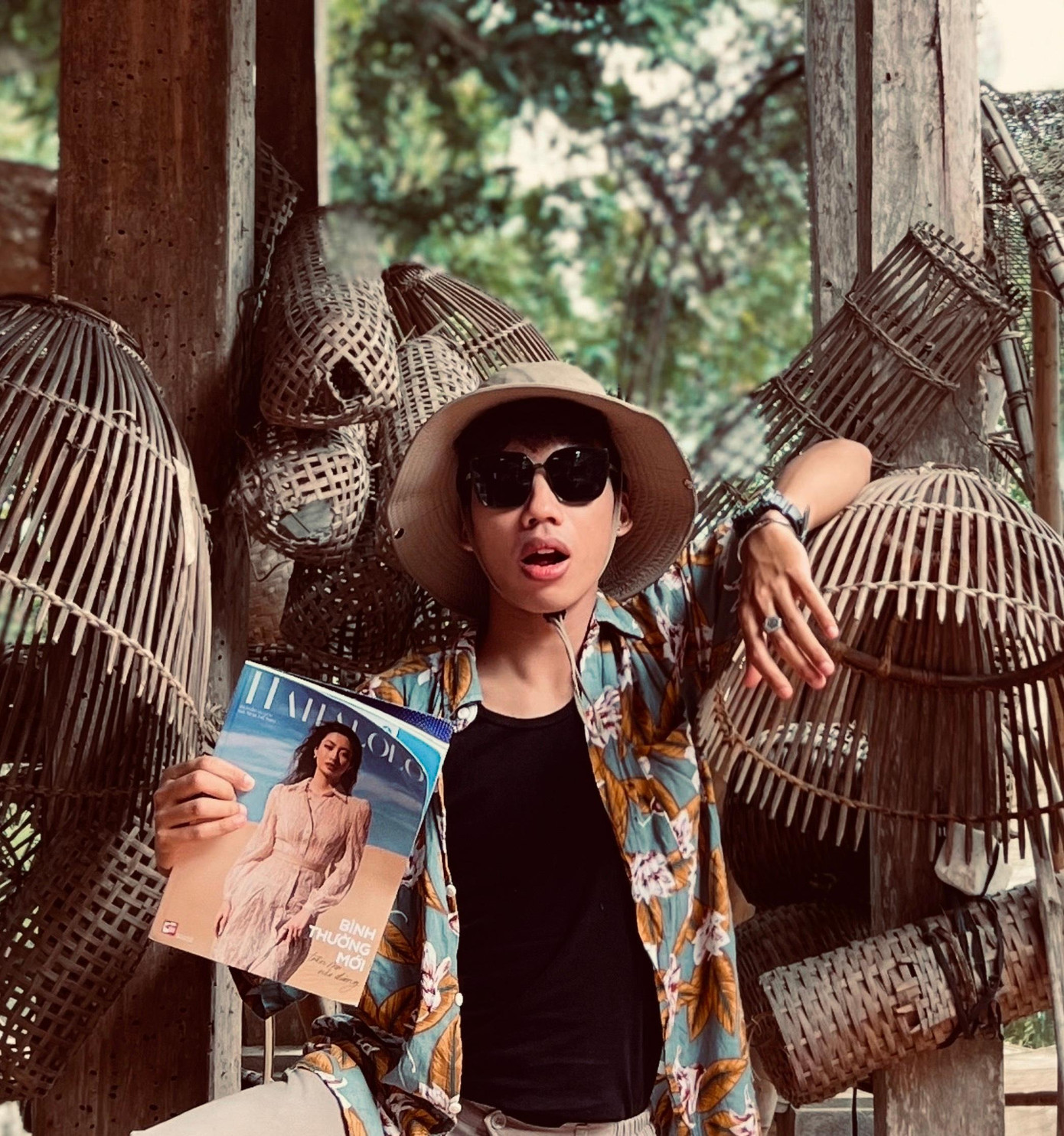 Bùi Trung Nghĩa (biệt danh: Nghĩa Boi, Bông Cúc Welax) sinh năm 1997, quê Thái Bình. Bùi Trung Nghĩa (biệt danh: Nghĩa Boi, Bông Cúc Welax) sinh năm 1997, quê Thái Bình.