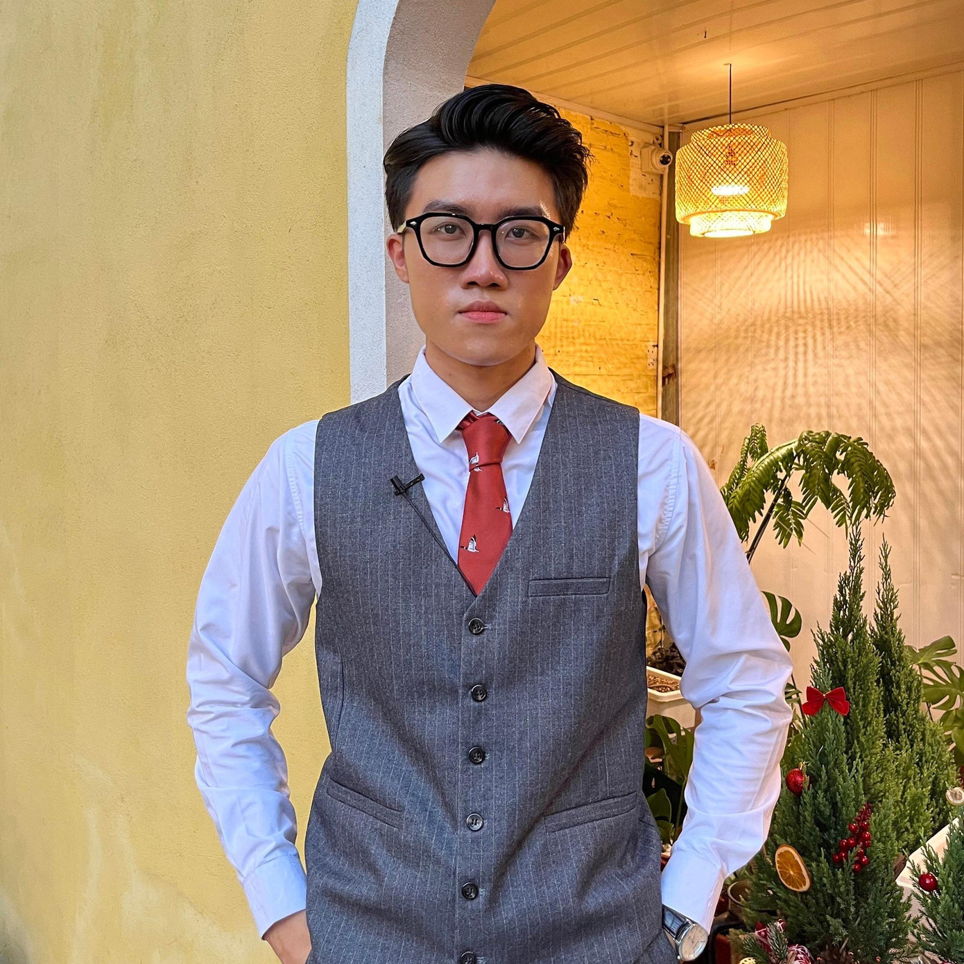 Hạnh phúc không nằm ở đích đến, mà ở chính cuộc hành trình. Hạnh phúc không nằm ở đích đến, mà ở chính cuộc hành trình.