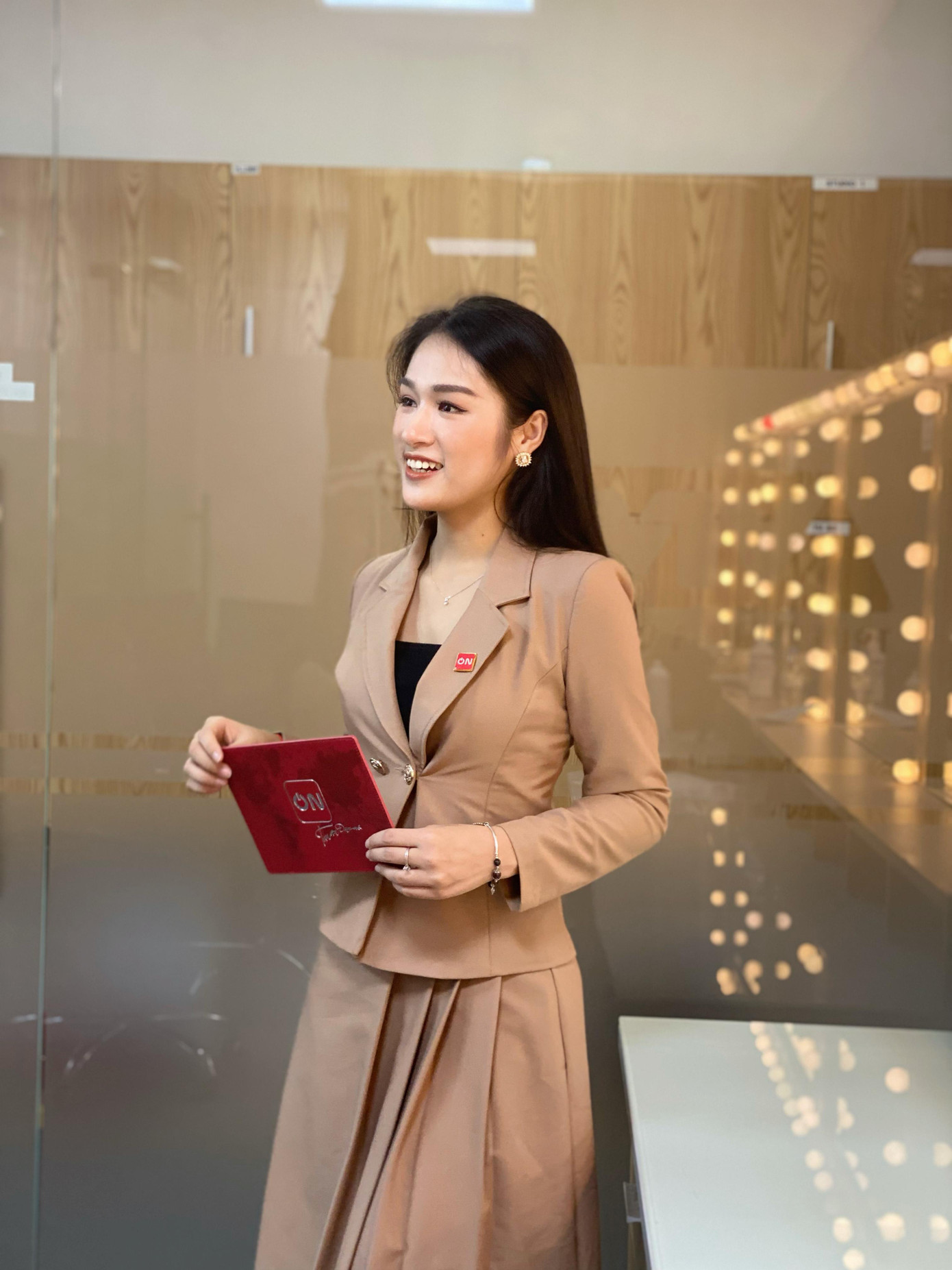 Niềm hạnh phúc của cô sinh viên tuổi 20 khi đảm nhiệm vị trí MC kênh On Sports truyền hình VTVcab.