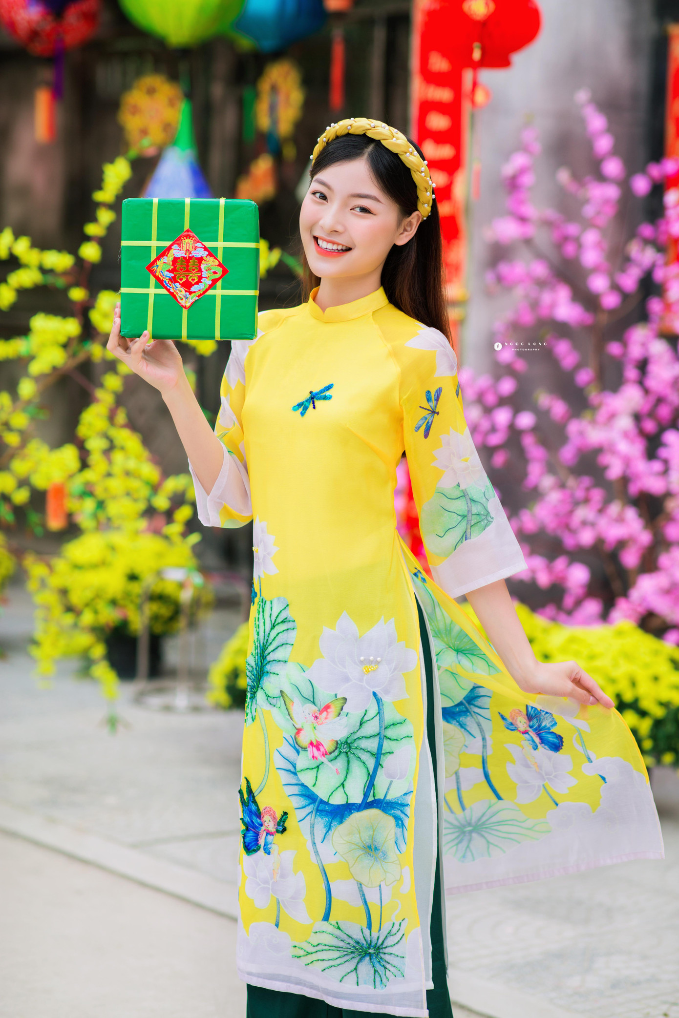 Thu Huyền được nhiều người yêu mến bởi vẻ đẹp trong sáng, cuốn hút.