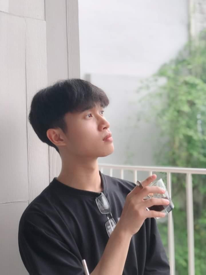 Nguyễn Quyết Thuận bén duyên với ngành Du lịch từ khi còn là một cậu học sinh. Nguyễn Quyết Thuận bén duyên với ngành Du lịch từ khi còn là một cậu học sinh.