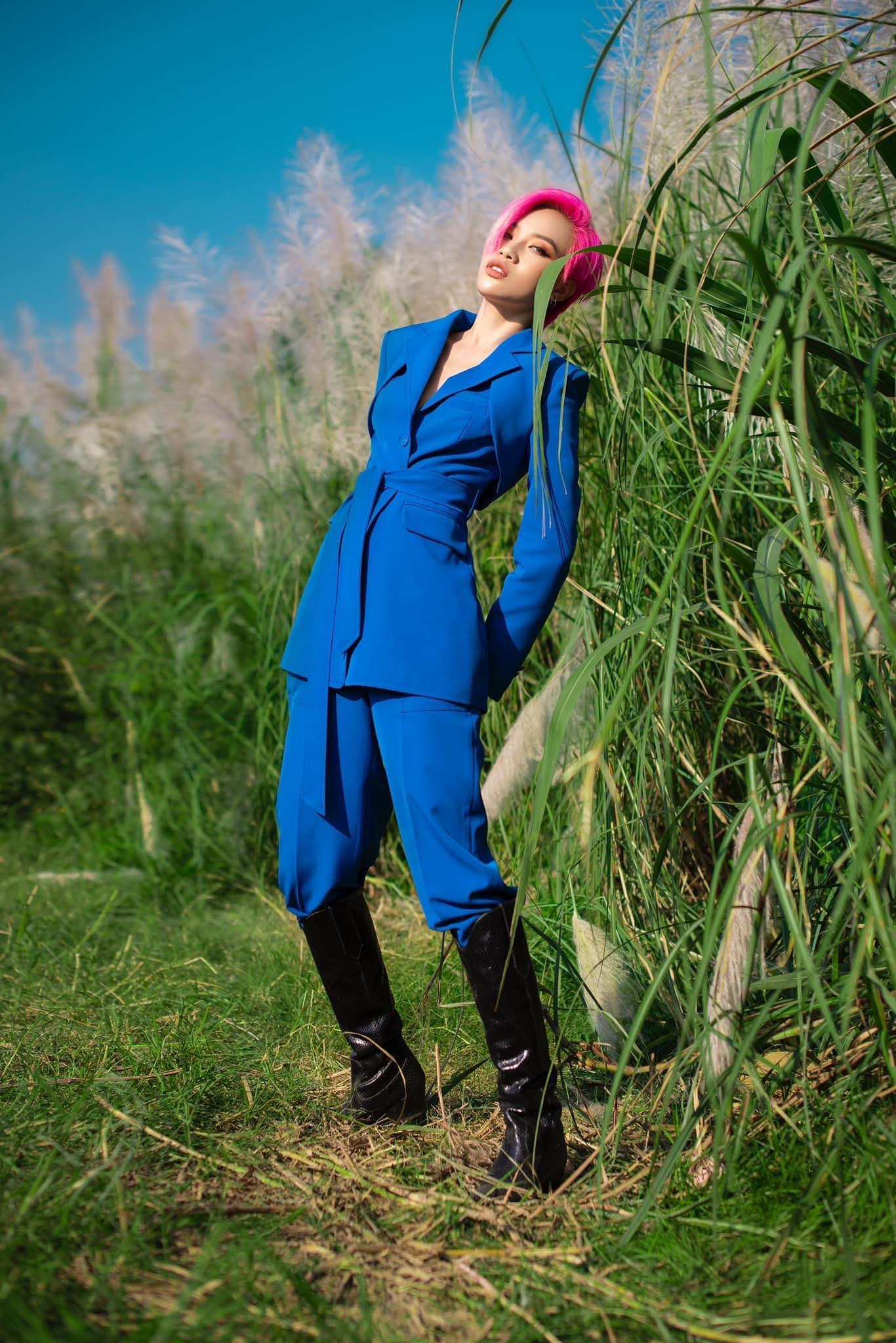 9X gây ấn tượng với phong cách thời trang ấn tượng, khó trộn lẫn