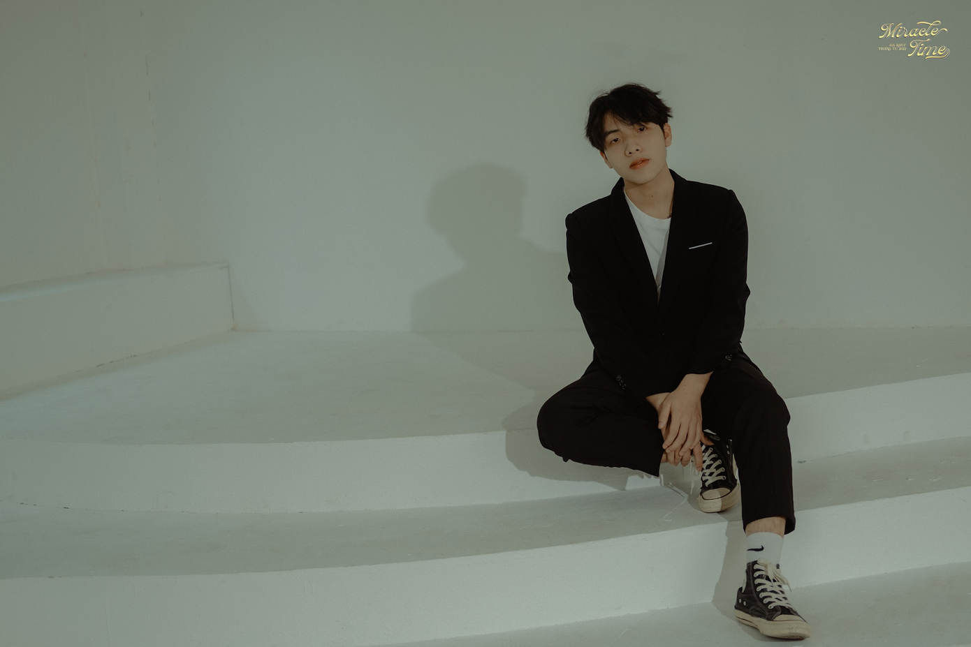 Những đau thương mất mát trong quá khứ chính là nấc thang để đôi chân bước lên tầng mây tươi sáng hơn.