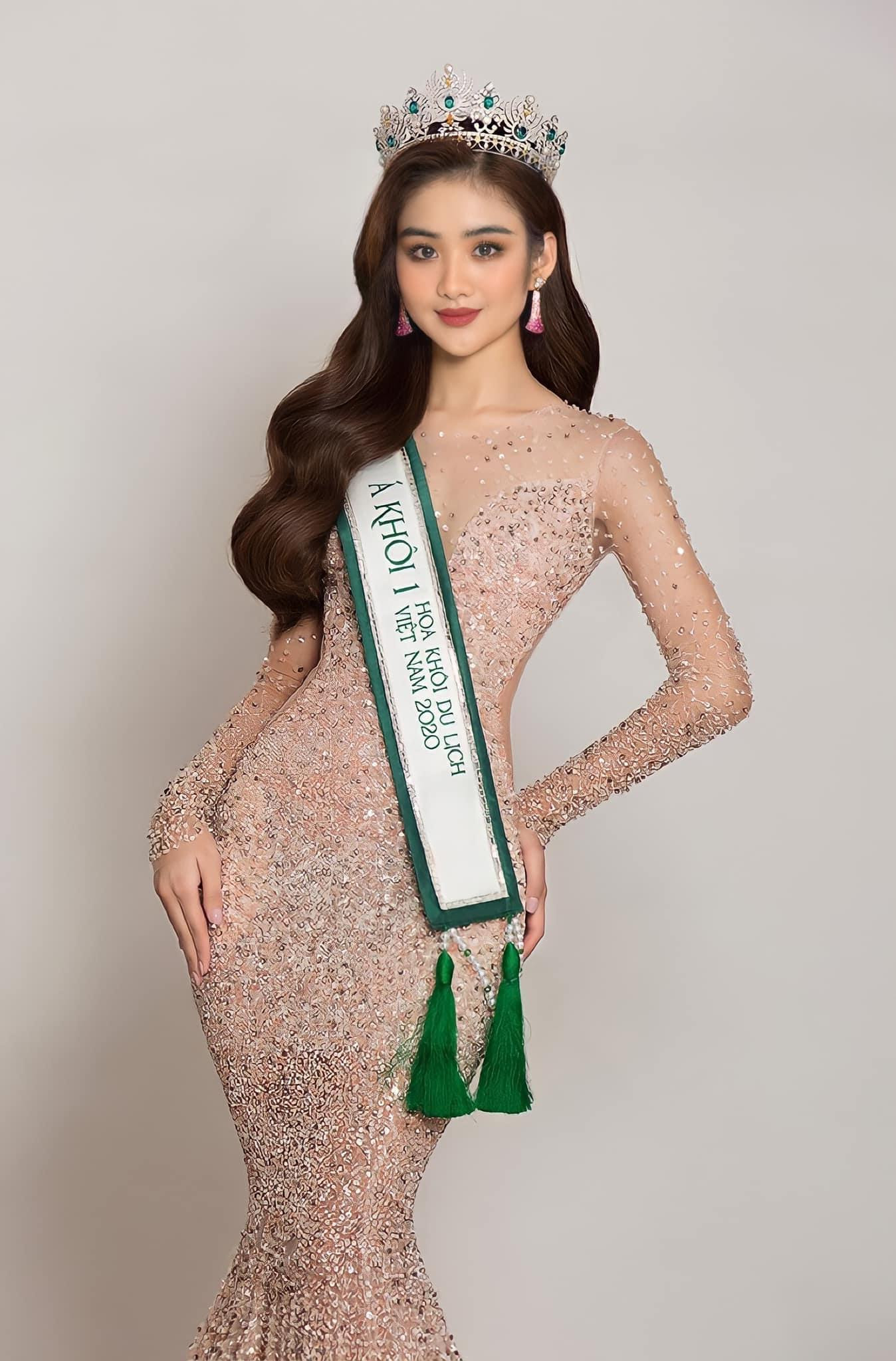 Minh Anh đạt danh hiệu Á khôi 1 cuộc thi Hoa khôi Du lịch Việt Nam năm 2020. Minh Anh đạt danh hiệu Á khôi 1 cuộc thi Hoa khôi Du lịch Việt Nam năm 2020.