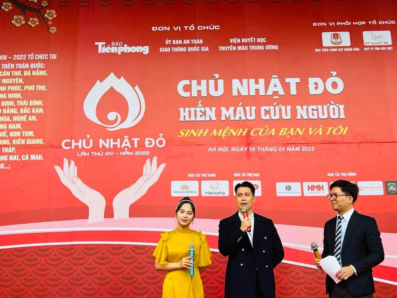 BTV Bảo An là MC chương trình Chủ nhật Đỏ (lễ chính) do báo Tiền Phong vừa phối hợp tổ chức.