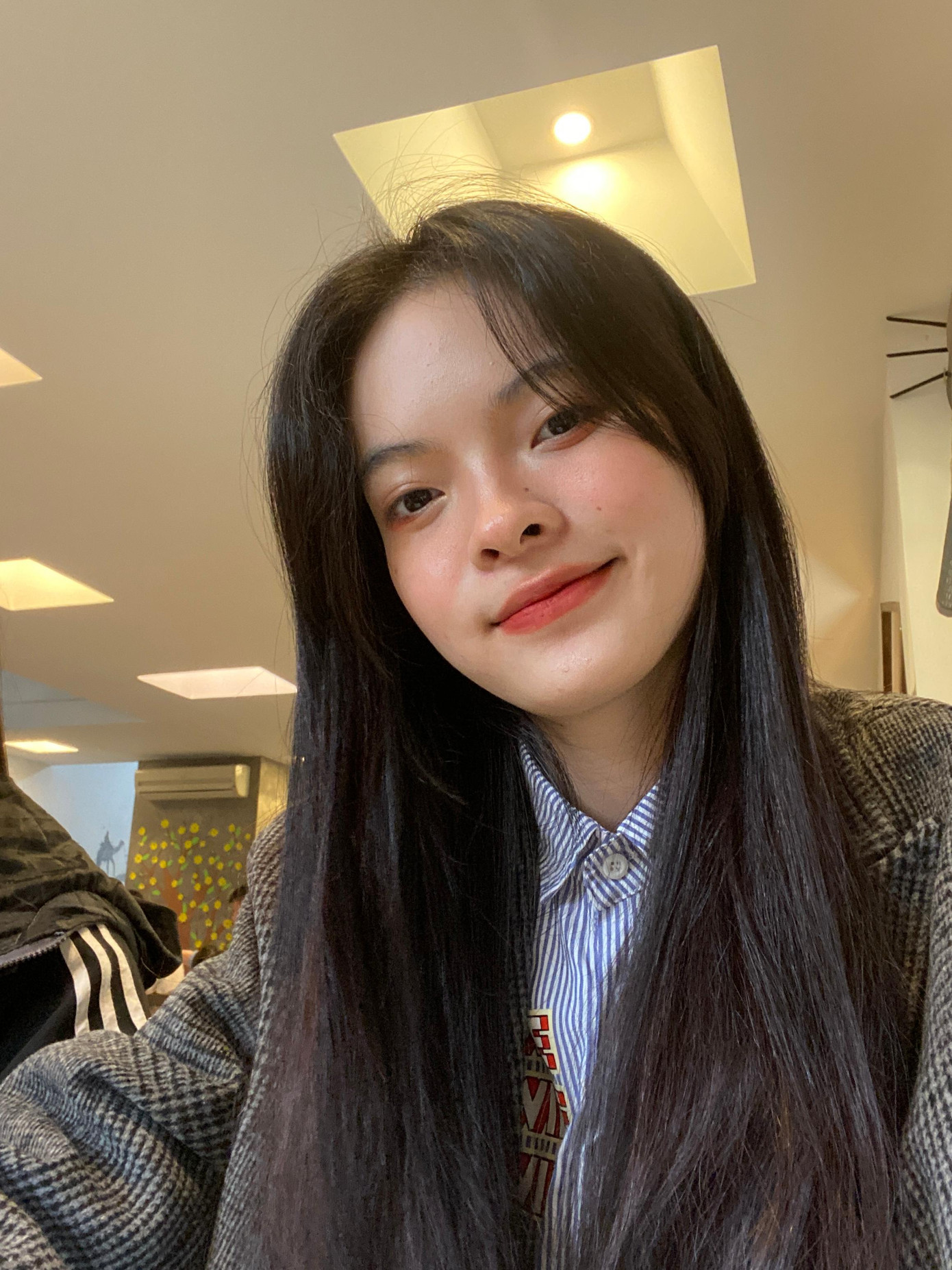 Tuyết Nga - sinh viên khoa Quốc tế chính trị, Học viện Ngoại giao.