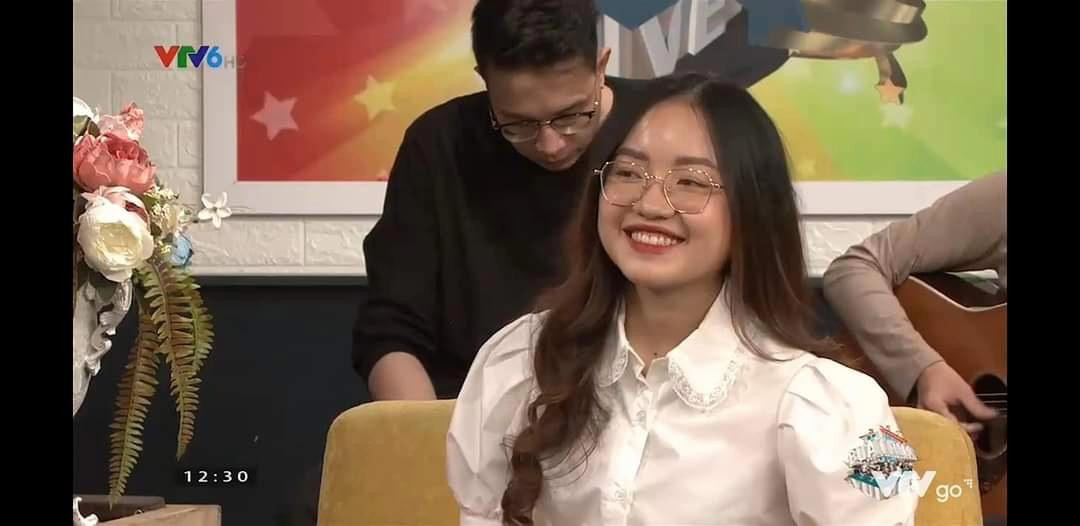 Hoa Minh còn tham gia rất nhiều chương trình giải trí, mang tính nghệ thuật như Bữa trưa vui vẻ. Hoa Minh còn tham gia rất nhiều chương trình giải trí, mang tính nghệ thuật như Bữa trưa vui vẻ.