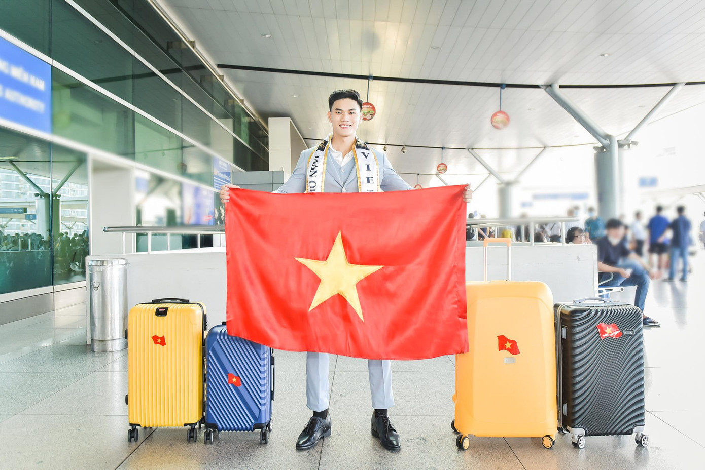 Hữu Anh chính thức sang Philippines dự thi Nam vương Thế giới Hữu Anh chính thức sang Philippines dự thi Nam vương Thế giới