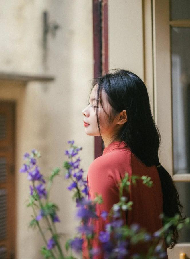 Cô nhớ về hình ảnh người ông đã mất trong khung cảnh 29 Tết năm nào ông vẫn ngồi gói ghém từng chiếc bánh chưng.