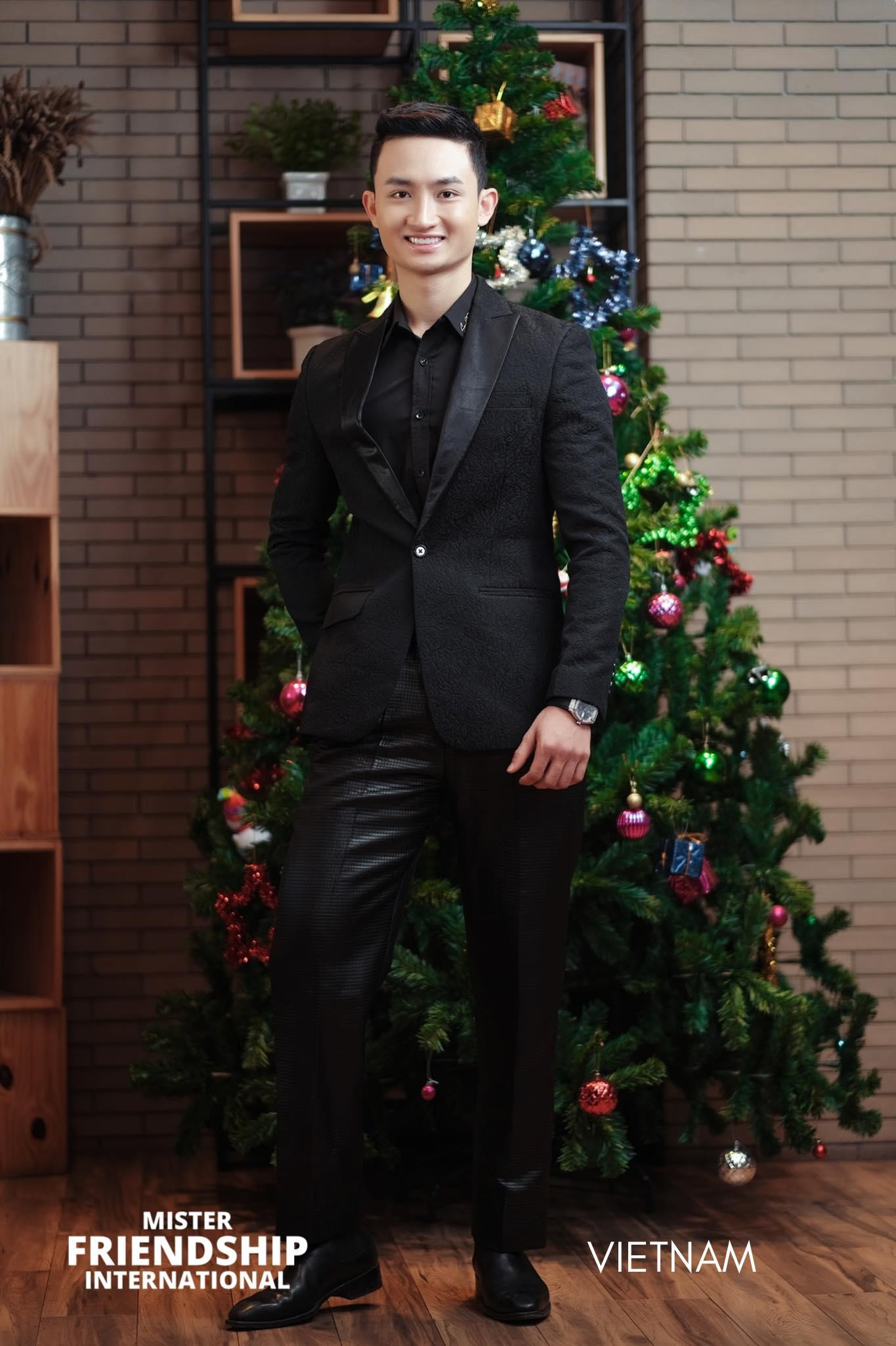 Việt An hăng hái và tự tin, hạ quyết tâm đi thi đấu hết mình vì hai tiếng Việt Nam đầy tự hào.