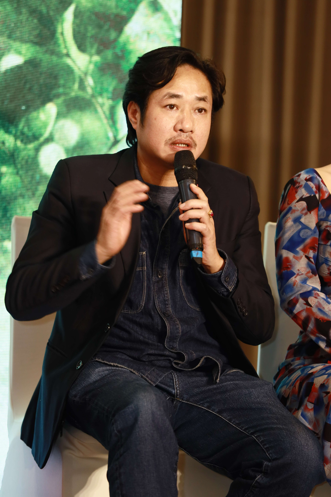 NSƯT Bùi Như Lai trong vai Tố - người anh cả của gia đình.