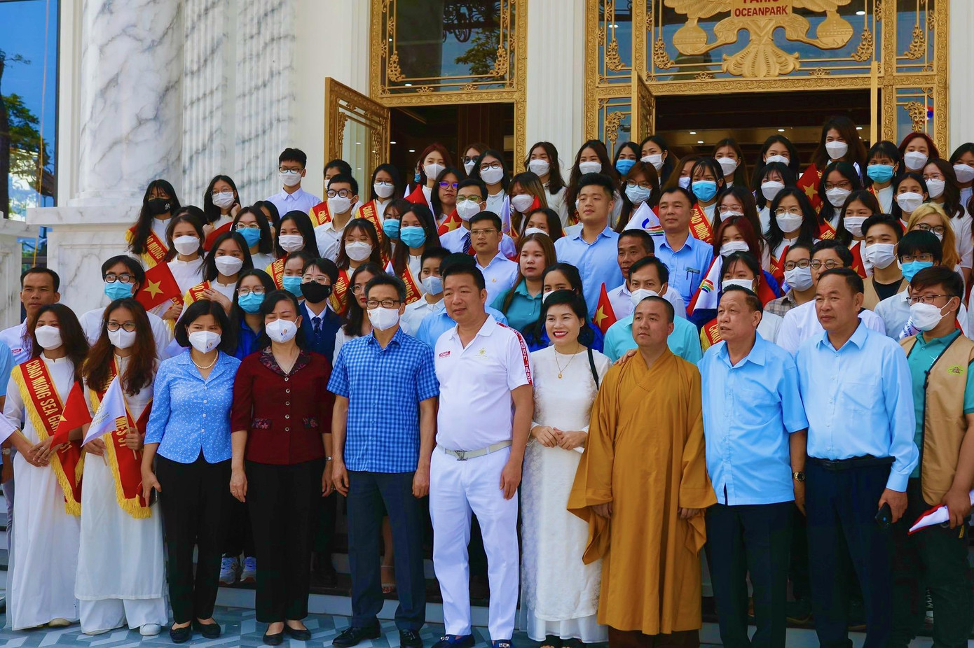 Đại diện sinh viên tham gia kiểm tra công tác SEA Games 31 cùng Phó Thủ tướng Vũ Đức Đam tại Nhà thi đấu Bắc Ninh. Đại diện sinh viên tham gia kiểm tra công tác SEA Games 31 cùng Phó Thủ tướng Vũ Đức Đam tại Nhà thi đấu Bắc Ninh.