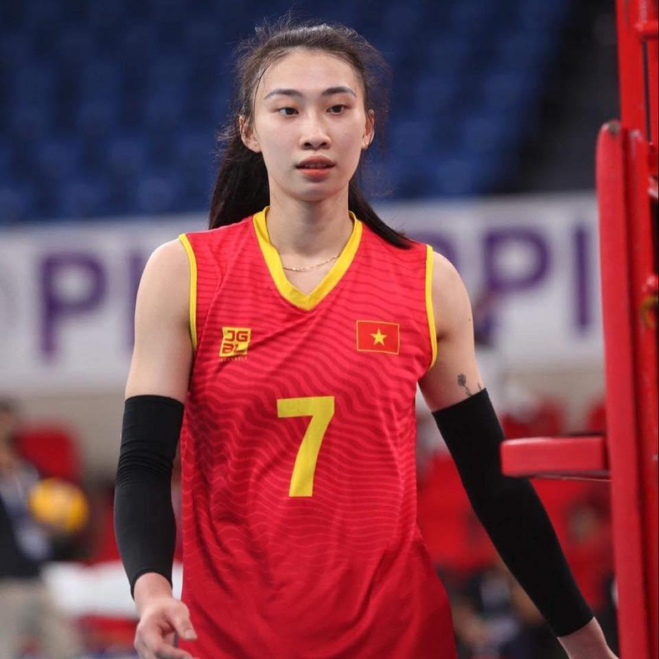 Nguyệt Anh - ngọc nữ của bóng chuyền nữ Bộ Tư lệnh Thông, là người con gái mảnh đất Quảng Bình.