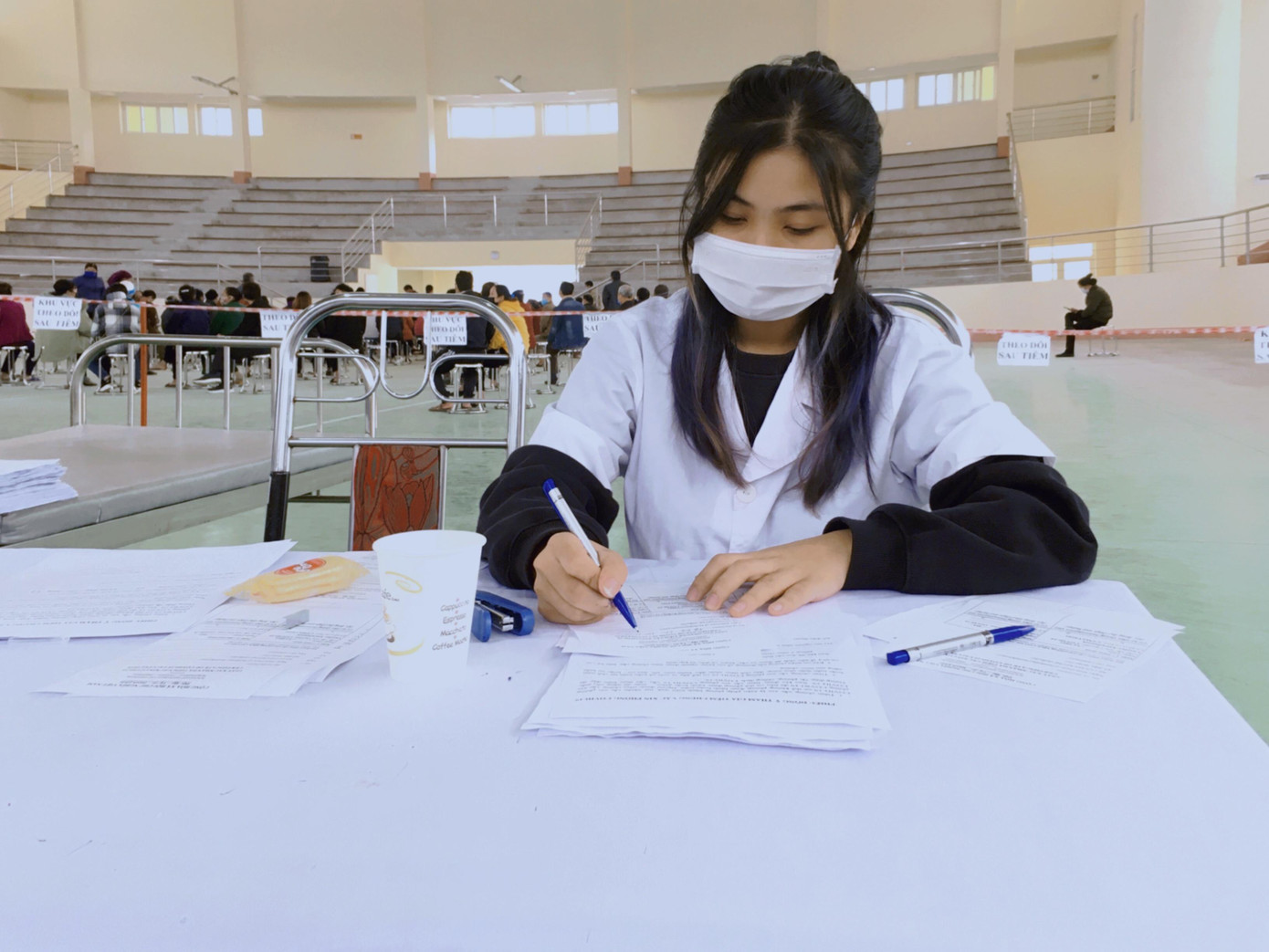 Nhi không ngừng học tập, rèn luyện bản thân trên con đường dài để tiếp tục gặt hái thêm những trái ngọt cho riêng mình.