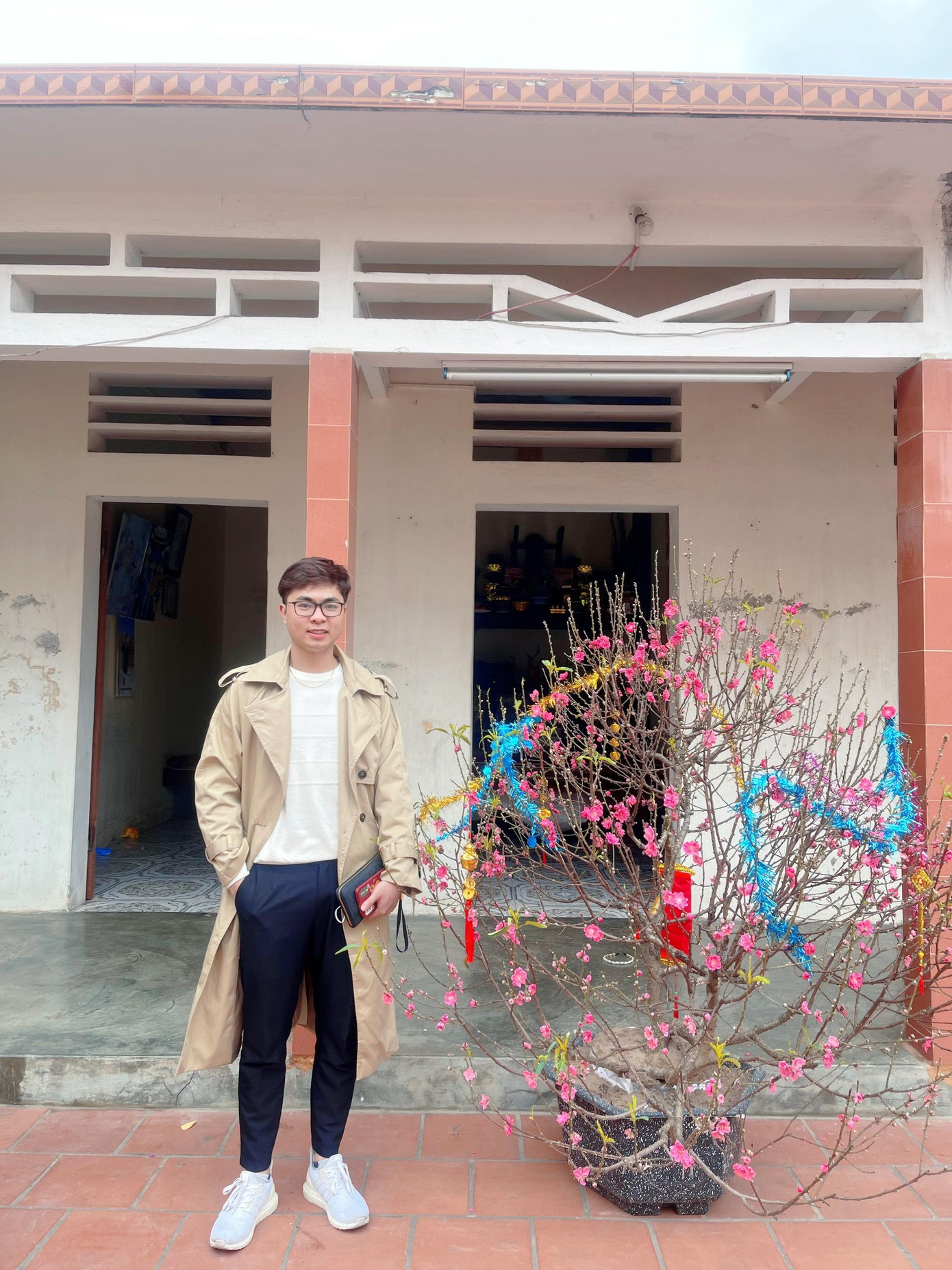 Lê Văn Mạnh, cựu sinh viên ngành Kỹ thuật hóa học - Khoa Hóa và môi trường, Trường Đại học Thủy lợi. Lê Văn Mạnh, cựu sinh viên ngành Kỹ thuật hóa học - Khoa Hóa và môi trường, Trường Đại học Thủy lợi.