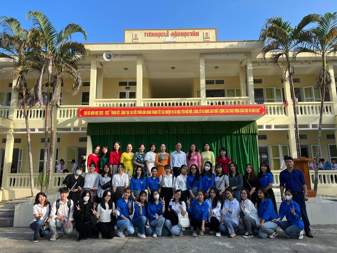 Lớp Công tác xã hội K39 trải nghiệm thực hành môn học tại tỉnh Thanh Hoá. Lớp Công tác xã hội K39 trải nghiệm thực hành môn học tại tỉnh Thanh Hoá.