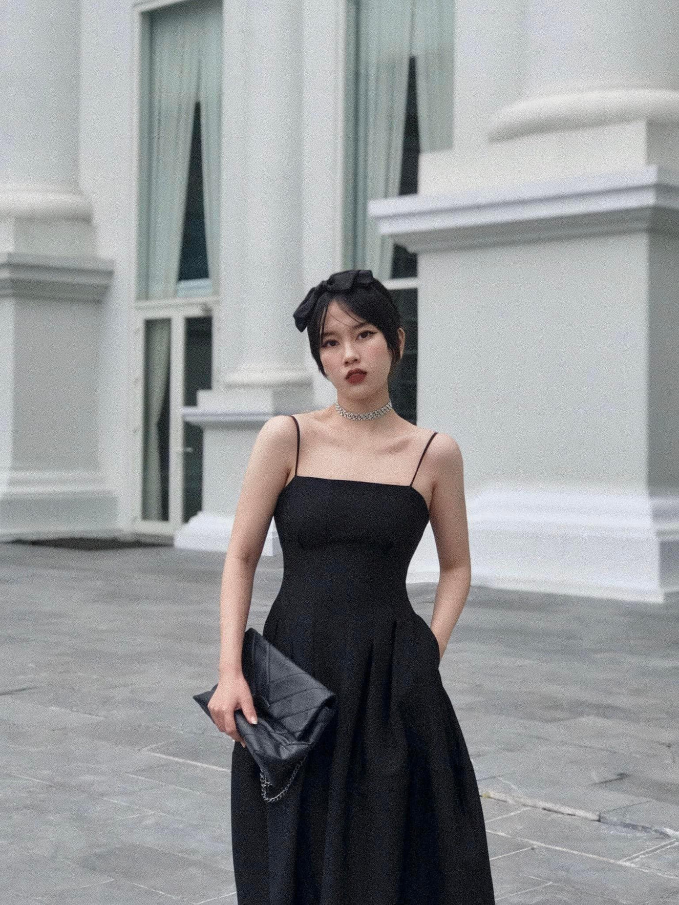 Có thể nói, Như Quỳnh là người con gái toàn diện bởi không những có bảng thành tích học tập rèn luyện mà bao sinh viên ngưỡng mộ mà cô nàng còn sở hữu nhan sắc xinh đẹp cùng gu thời trang cực chất. Có thể nói, Như Quỳnh là người con gái toàn diện bởi không những có bảng thành tích học tập rèn luyện mà bao sinh viên ngưỡng mộ mà cô nàng còn sở hữu nhan sắc xinh đẹp cùng gu thời trang cực chất.