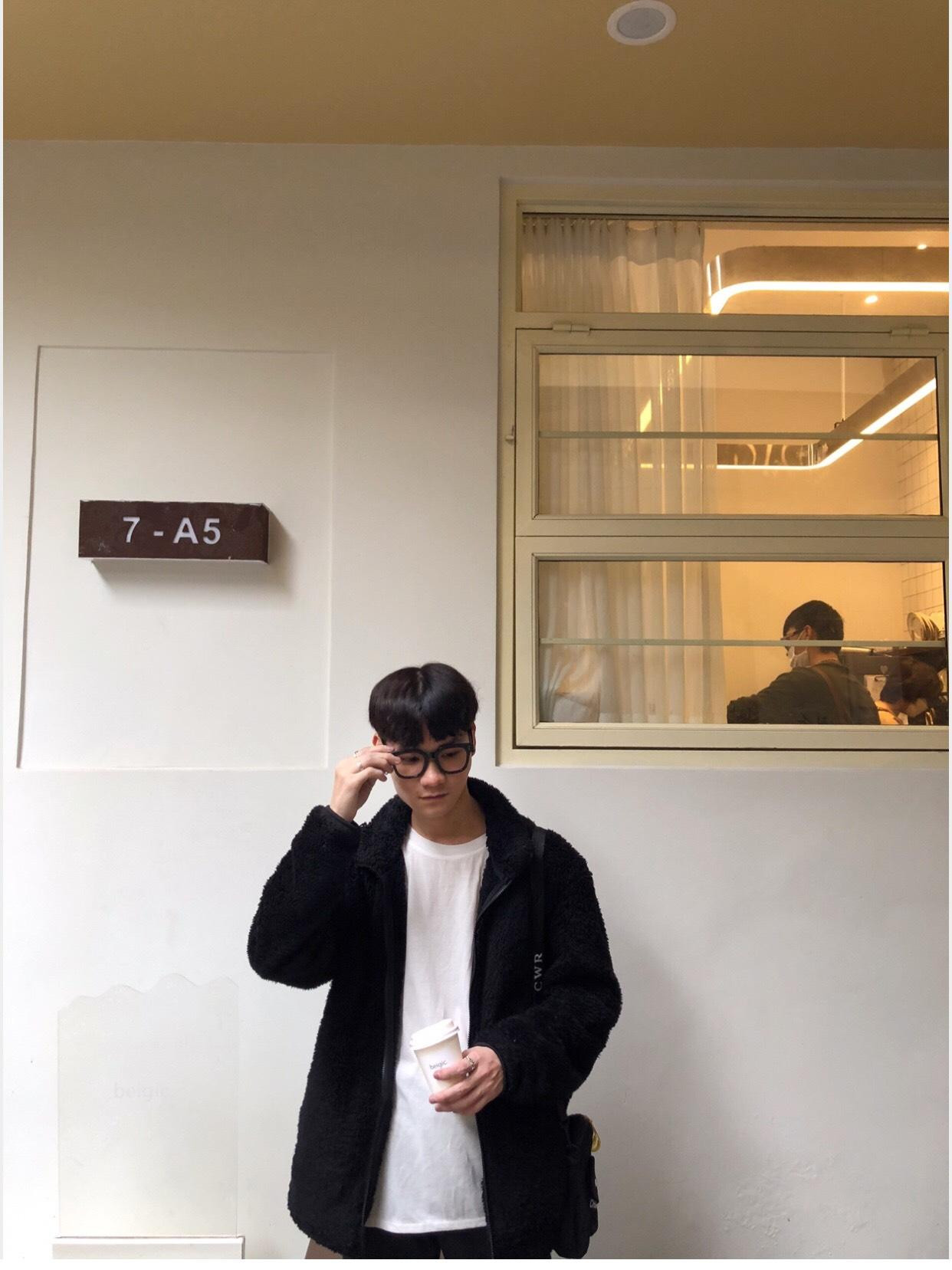 Từ một người rụt rè được tham gia vào những hoạt động ngoại khóa, rồi đến các CLB trong trường đã giúp cho Minh tự tin hơn trong việc tìm kiếm việc làm.