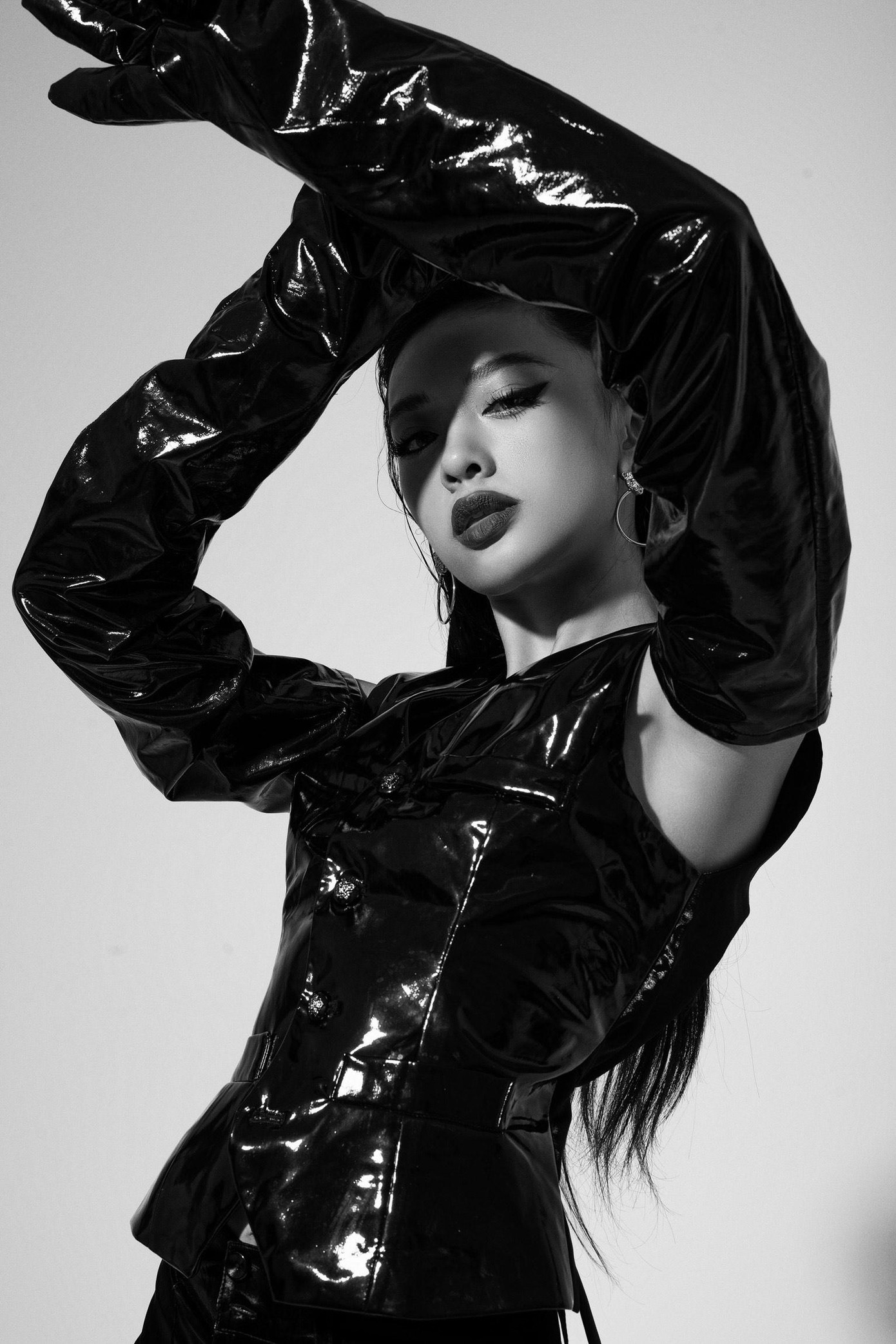 Dành niềm yêu thích về thời trang, bên cạnh công việc học, Ánh Ngân còn biết đến với vai trò là người mẫu.