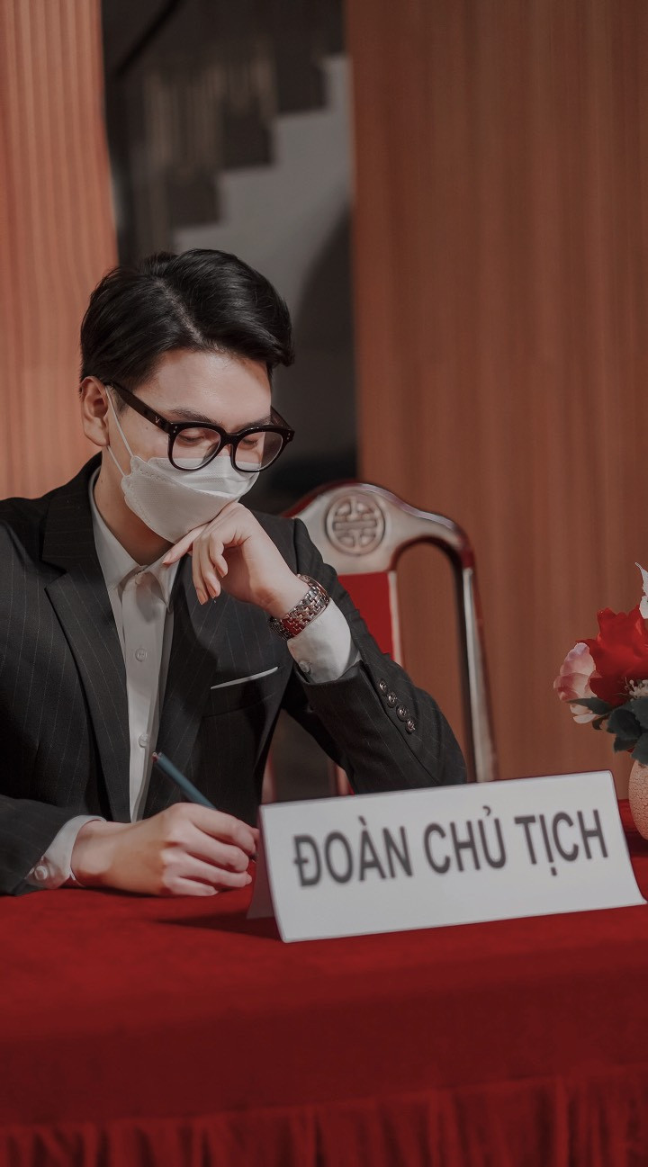 Việt Hưng trong Đoàn Chủ tịch tham dự Tổng kết Hội nghị đại biểu Đoàn TNCS Hồ Chí Minh cấp Liên chi Đoàn Khoa Thuế - Hải Quan. Việt Hưng trong Đoàn Chủ tịch tham dự Tổng kết Hội nghị đại biểu Đoàn TNCS Hồ Chí Minh cấp Liên chi Đoàn Khoa Thuế - Hải Quan.