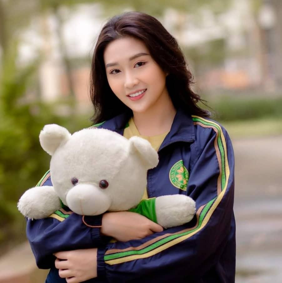 Mong ước trở thành chủ của một chuỗi cửa hàng, Diệu Hà nỗ lực trau dồi kiến thức để tới gần hơn với ước mơ.