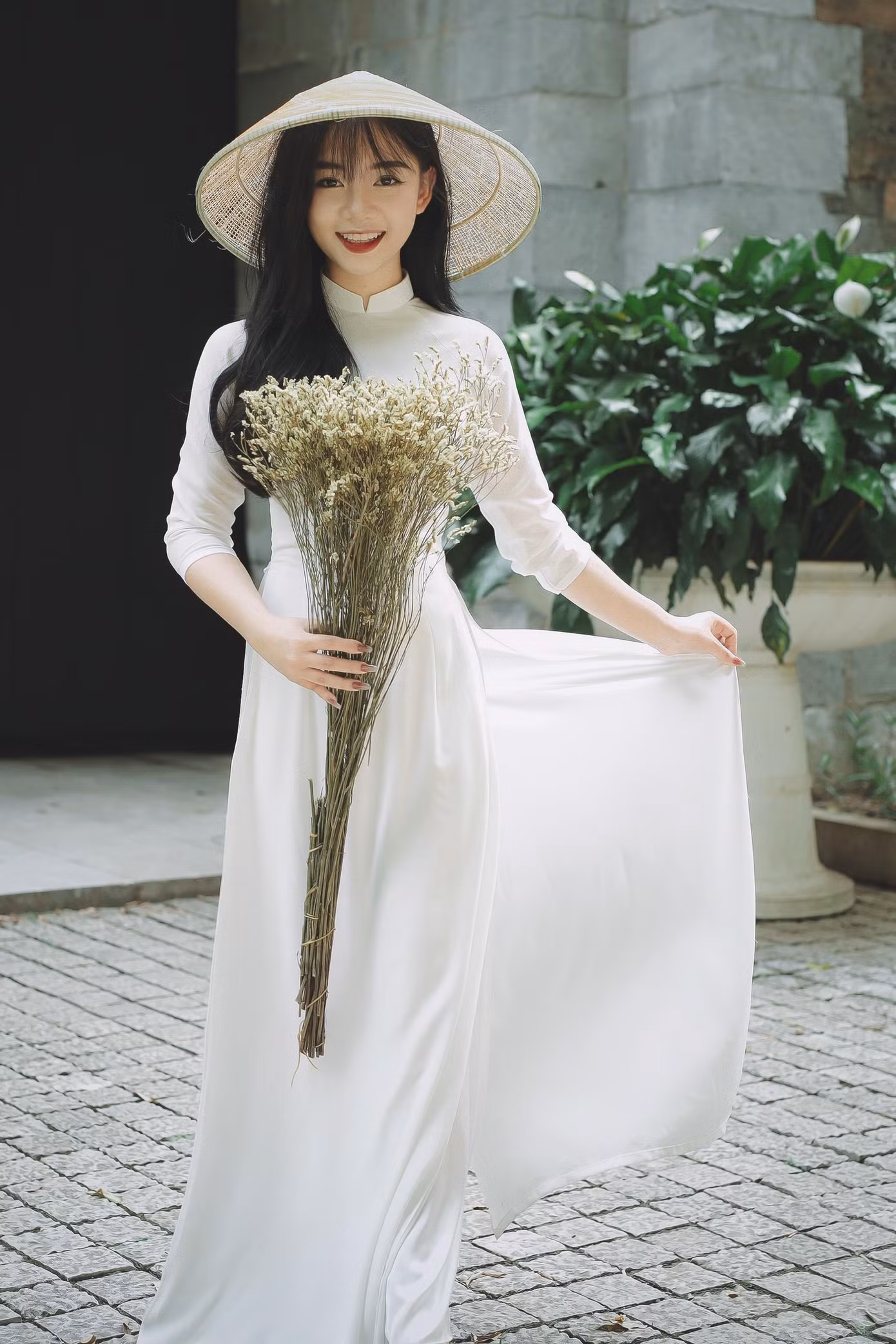 Bên cạnh công việc học, Hà Phương còn được biết đến là người mẫu ảnh và là KOL tự do.