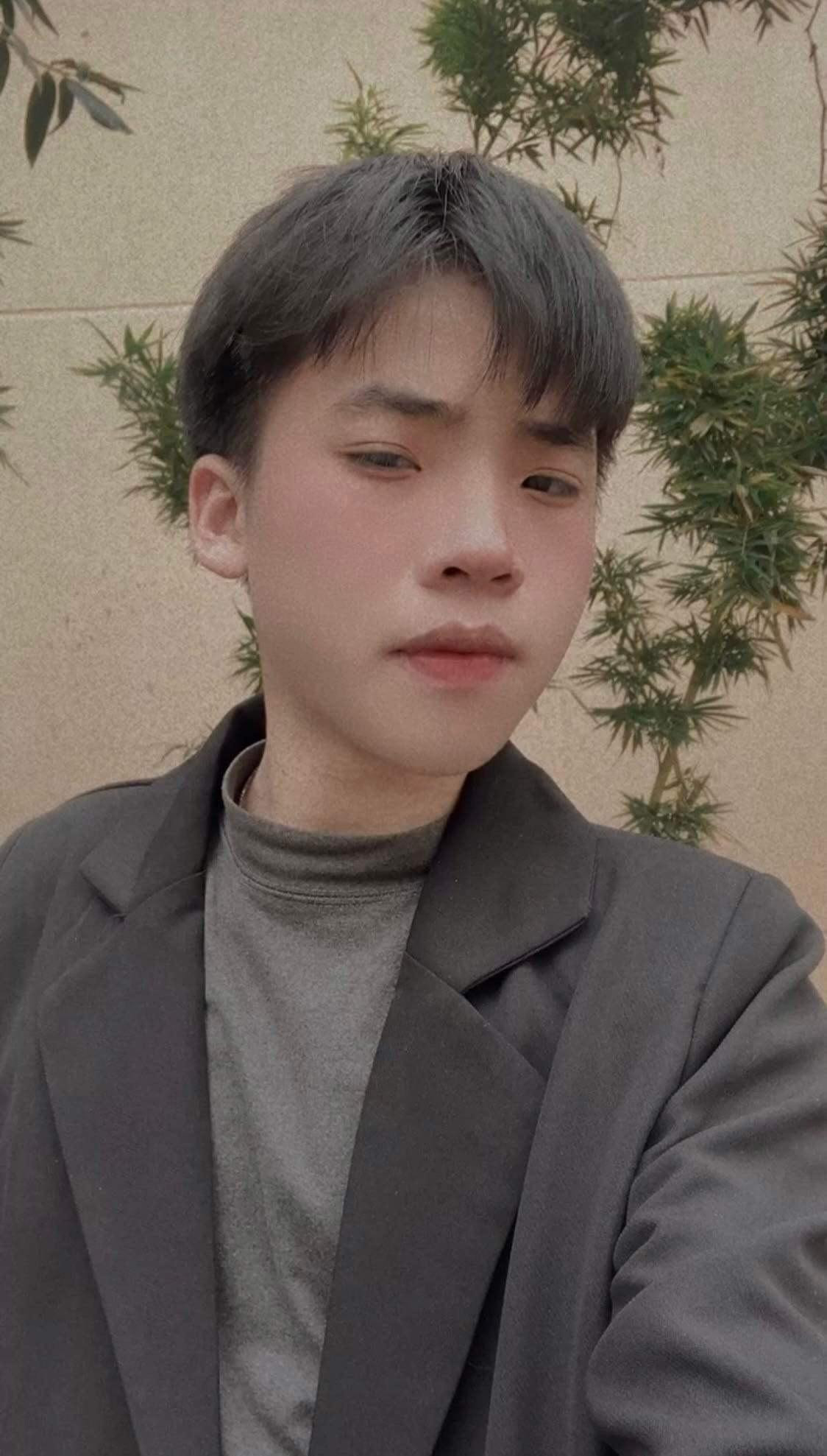 Việt Phong luôn biết ơn và cảm thấy may mắn vì có những người bạn đồng hành bên cạnh.