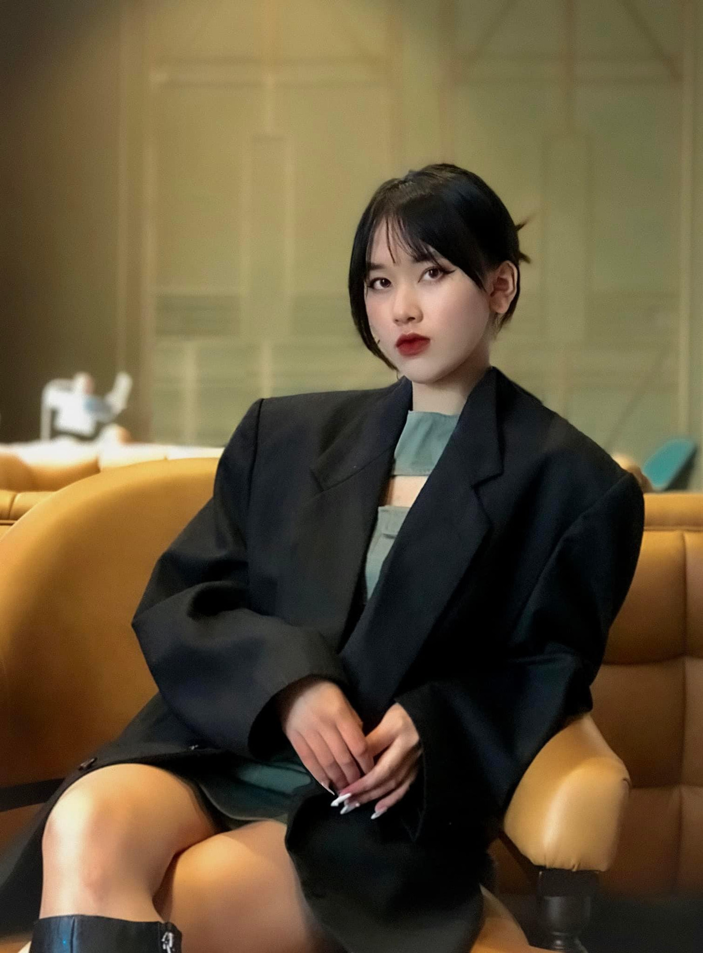 Như Quỳnh hợp trong mọi gu thời trang. Như Quỳnh hợp trong mọi gu thời trang.