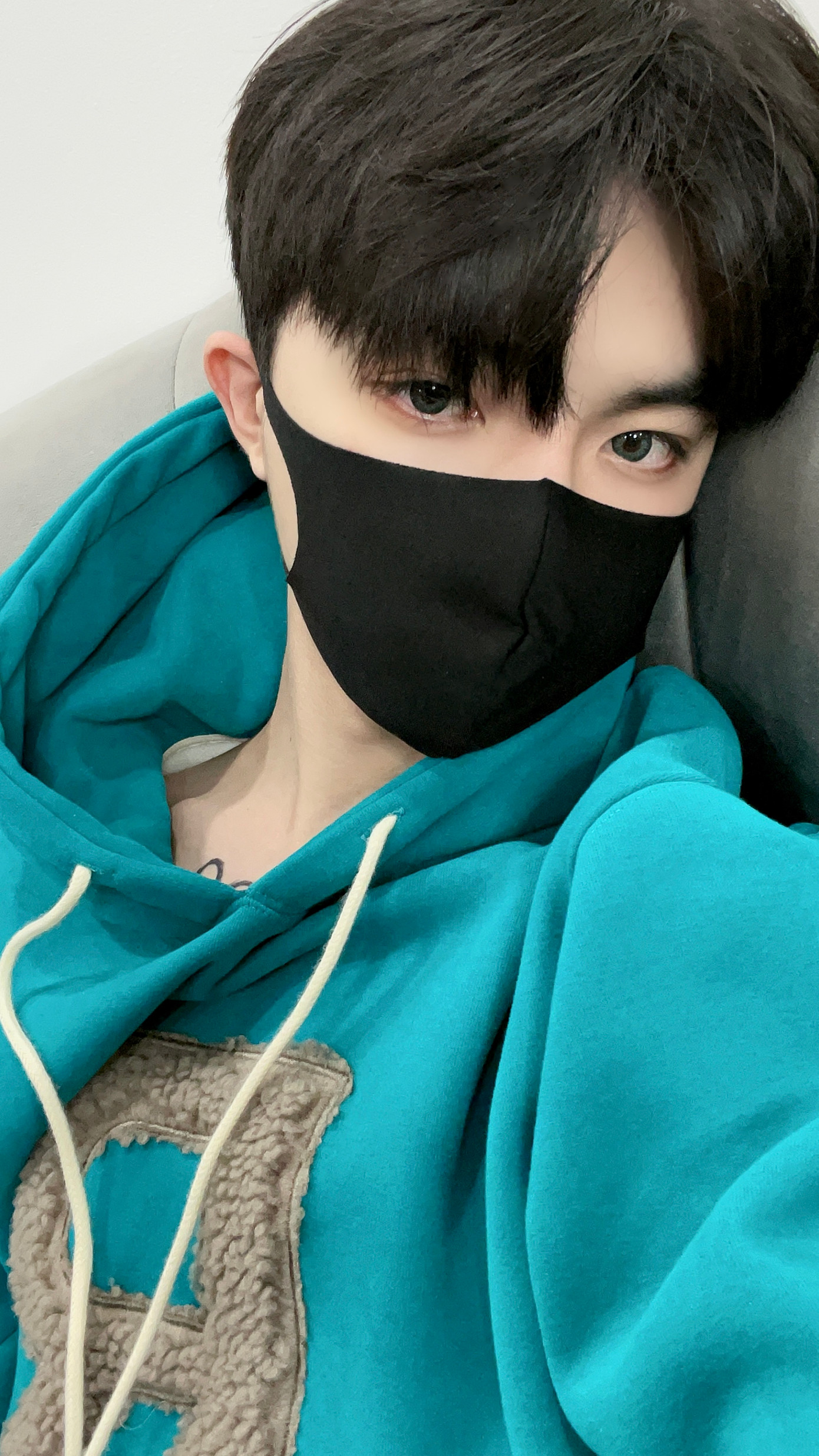 Tuấn Tài được cộng đồng mạng gọi với biệt danh nam thần.