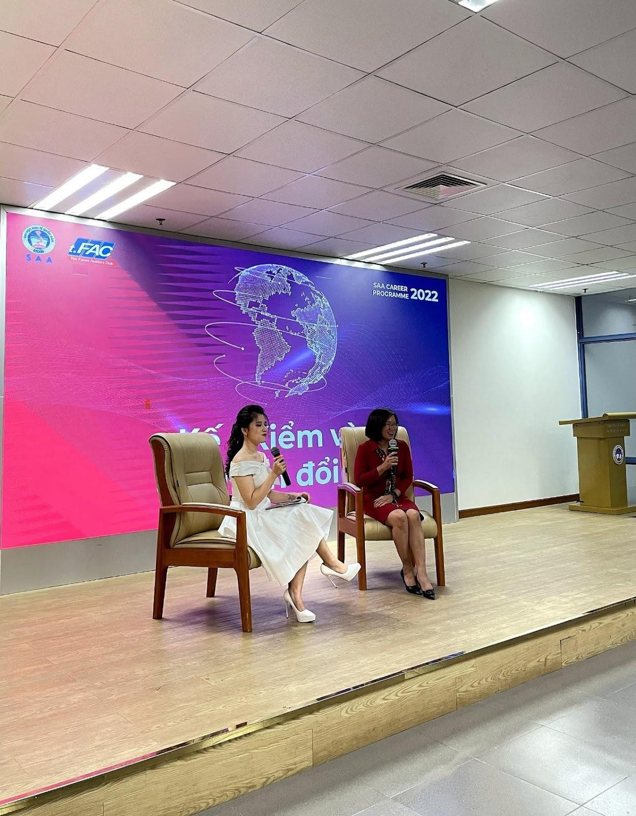 MC Talkshow 1: Kế - Kiểm và Chuyển đổi số - CLB t.FAC – NEU.