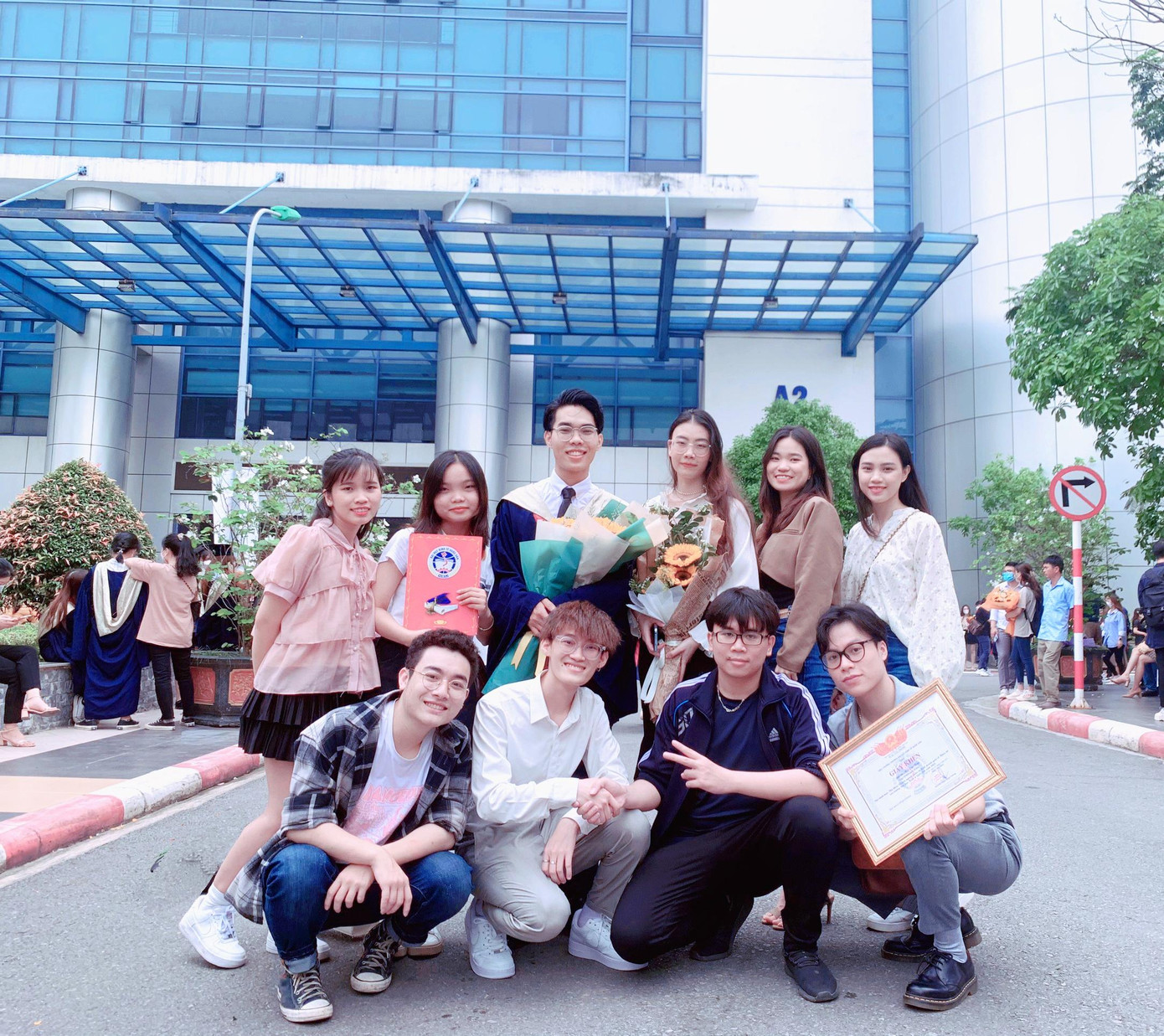 Bản thân hoàn thiện, thay đổi từng ngày sau mỗi chặng đường học tập rèn luyện. Ảnh: NVCC.