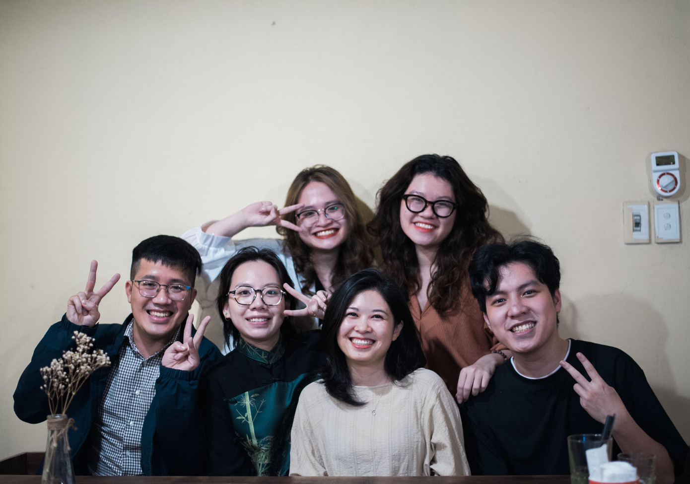 Đội ngũ làm dự án Người lạ bàn chuyện quen.