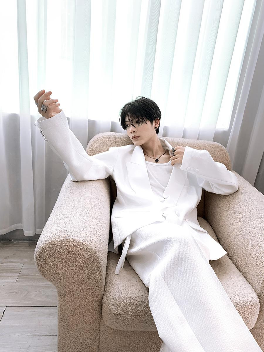 Trước khi đến với nghề người mẫu, Taon từng gặp khá nhiều trở ngại và khó khăn. Trước khi đến với nghề người mẫu, Taon từng gặp khá nhiều trở ngại và khó khăn.