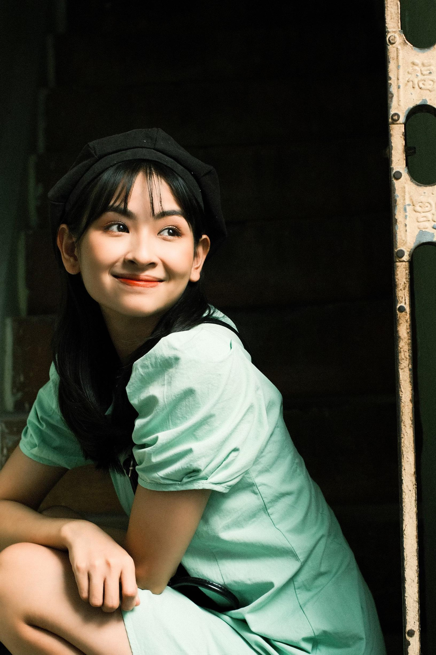 Phương Khanh sở hữu vẻ đẹp ngọt ngào và phong cách năng động.