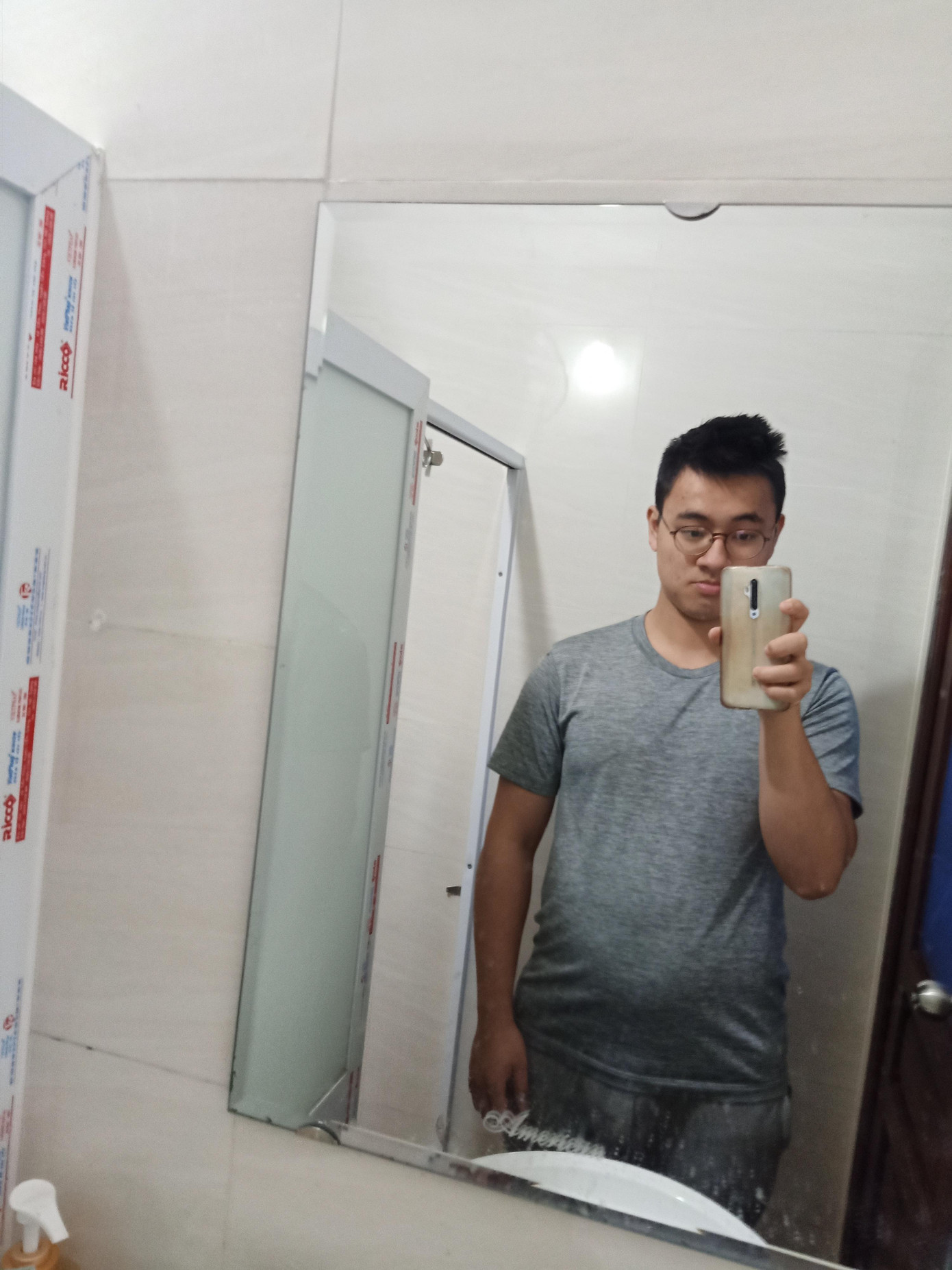 Cho tới khi áp lực khiến cậu không kiểm soát được cân nặng.