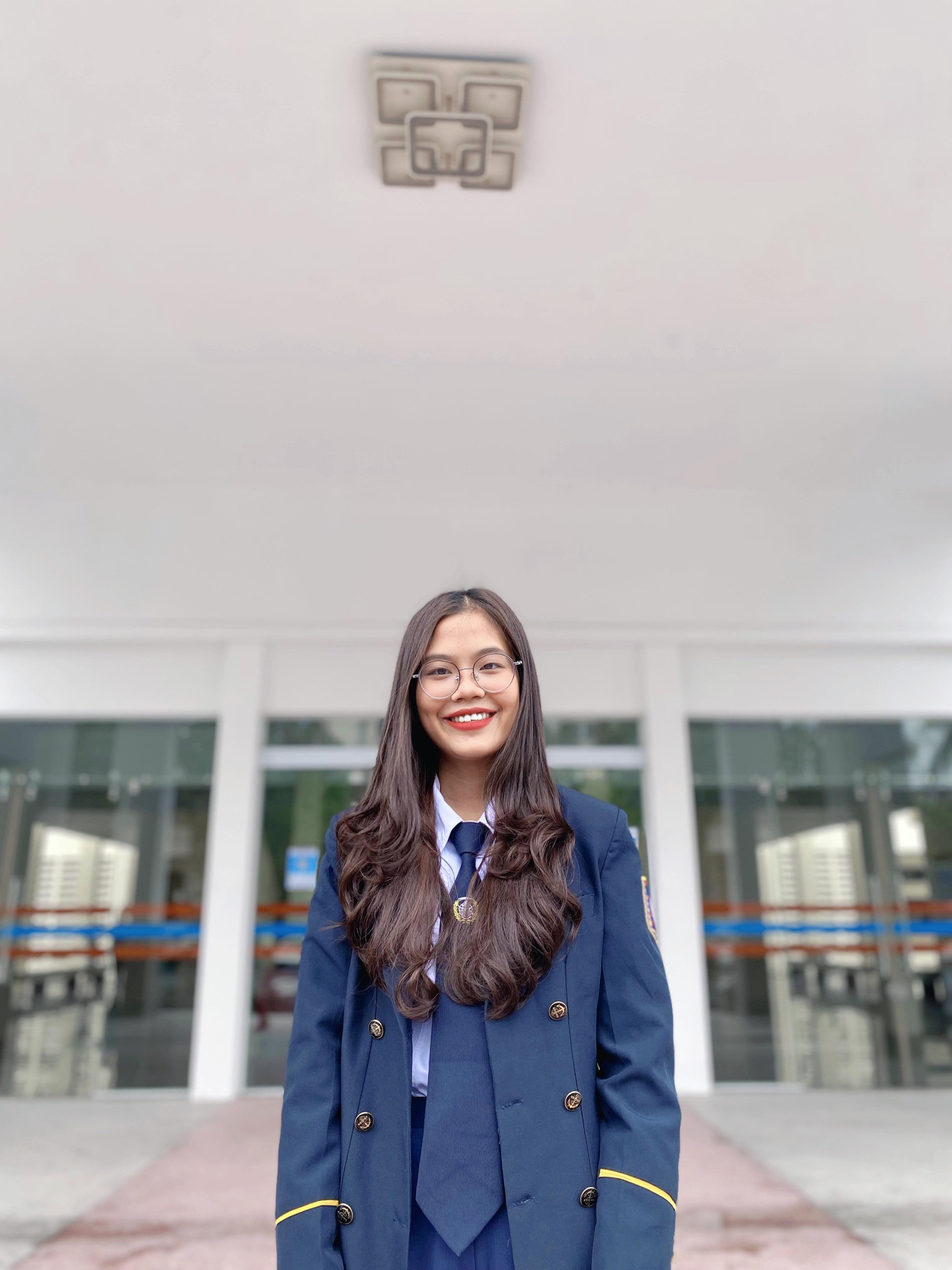 Trần Thị Hương (2001) là người con gái của mảnh đất xứ Thanh. Hiện cô đang là sinh viên năm 3, lớp KMT60ĐH, chuyên ngành Kỹ thuật Môi trường, Viện Môi trường, Trường Đại học Hàng hải Việt Nam. Trần Thị Hương (2001) là người con gái của mảnh đất xứ Thanh. Hiện cô đang là sinh viên năm 3, lớp KMT60ĐH, chuyên ngành Kỹ thuật Môi trường, Viện Môi trường, Trường Đại học Hàng hải Việt Nam.