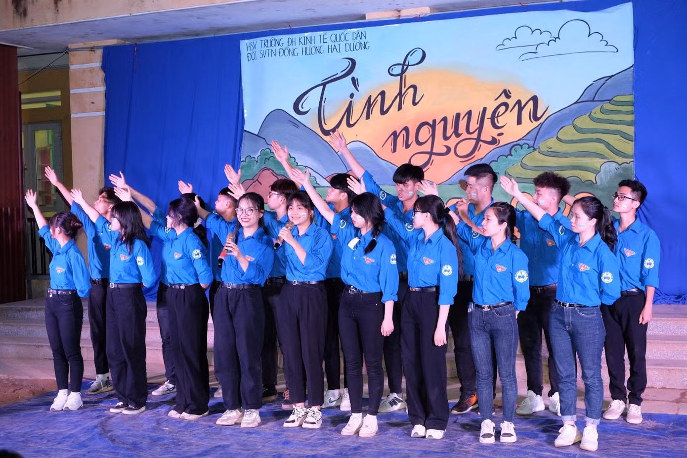 Những tiết mục văn nghệ đặc sắc của Đội Sinh viên Tình nguyện Đồng hương Hải Dương trong chương trình “Đêm nhạc vùng cao”.