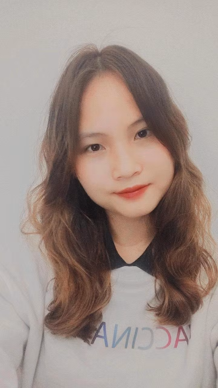 Ngọc Hoa chia sẻ: "Mình vẫn luôn cố gắng từng ngày mặc dù ở tuổi của mình vẫn còn nhiều thứ chưa được chín chắn."