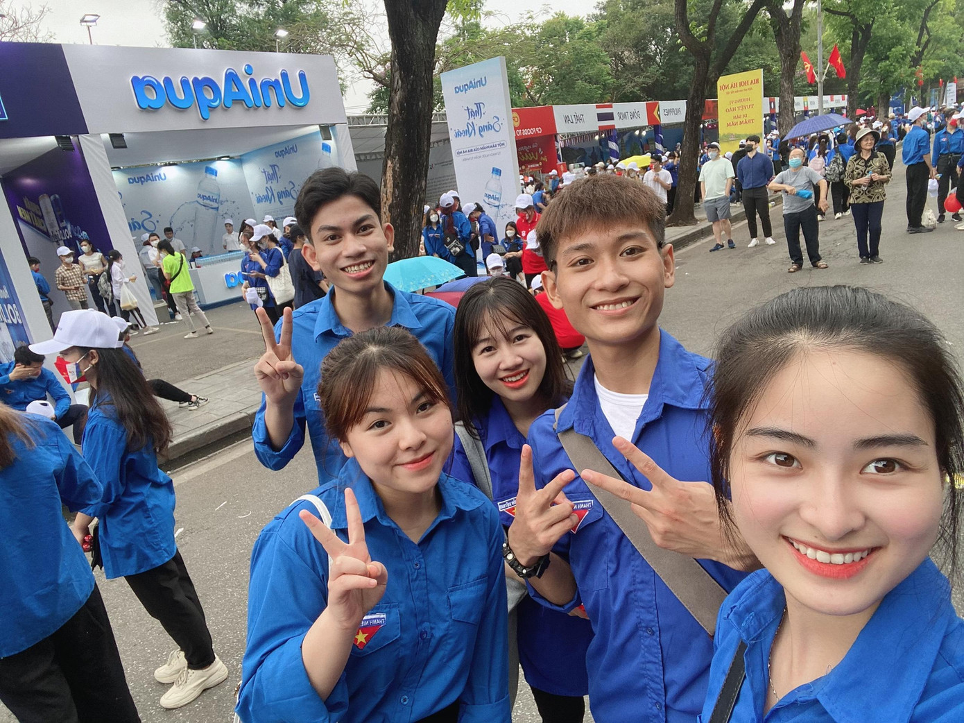 Khánh cho rằng: 'Hoạt động SEA Games sẽ kích thích được tinh thần yêu thể thao và rèn luyện sức khỏe của mỗi người.'