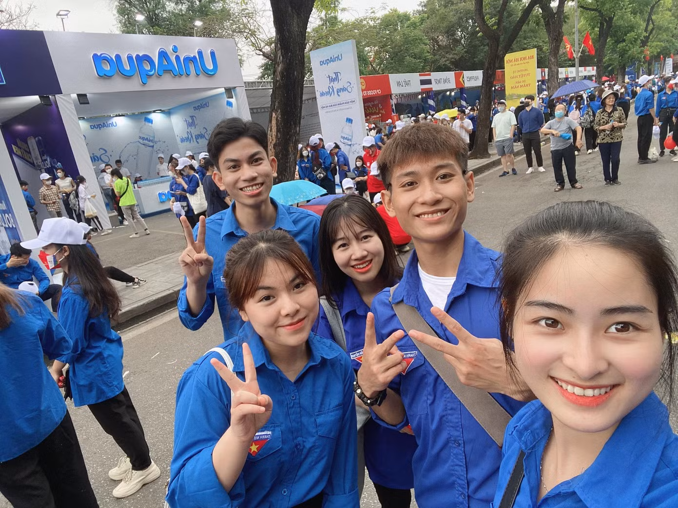 Khánh cho rằng: 'Hoạt động SEA Games sẽ kích thích được tinh thần yêu thể thao và rèn luyện sức khỏe của mỗi người.' Khánh cho rằng: 'Hoạt động SEA Games sẽ kích thích được tinh thần yêu thể thao và rèn luyện sức khỏe của mỗi người.'