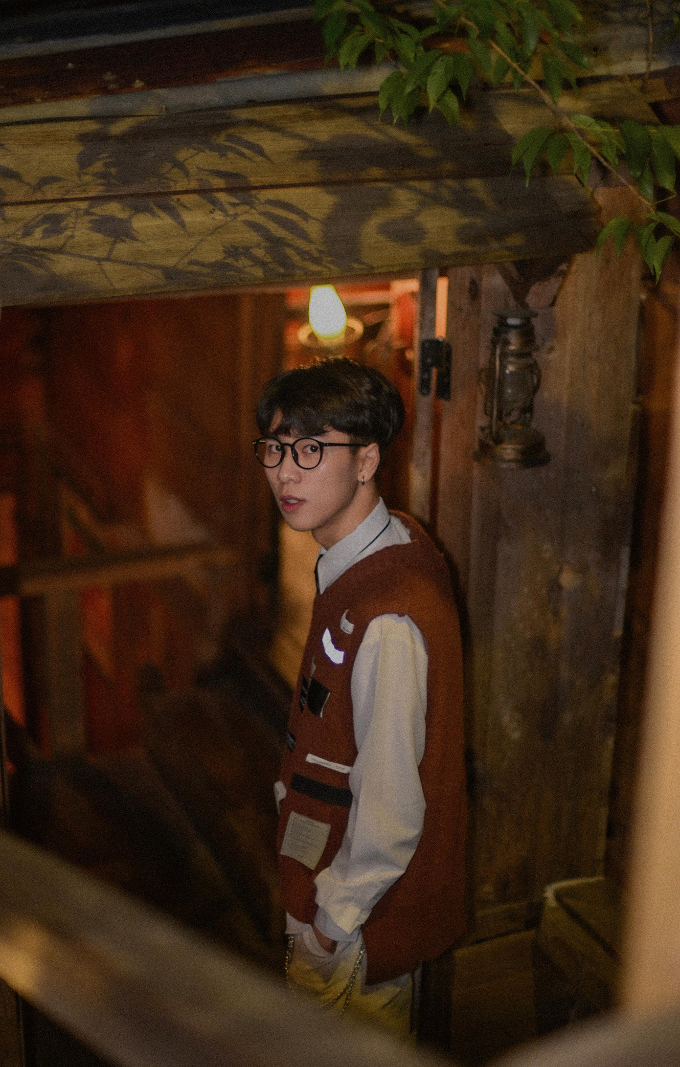 Không chỉ là sinh viên Giỏi của khoa Kinh doanh Quốc tế, Quốc Trường còn là trưởng nhóm và là người thành lập của một nhóm nhảy dance cover nhận được nút Bạc từ YouTube. Không chỉ là sinh viên Giỏi của khoa Kinh doanh Quốc tế, Quốc Trường còn là trưởng nhóm và là người thành lập của một nhóm nhảy dance cover nhận được nút Bạc từ YouTube.